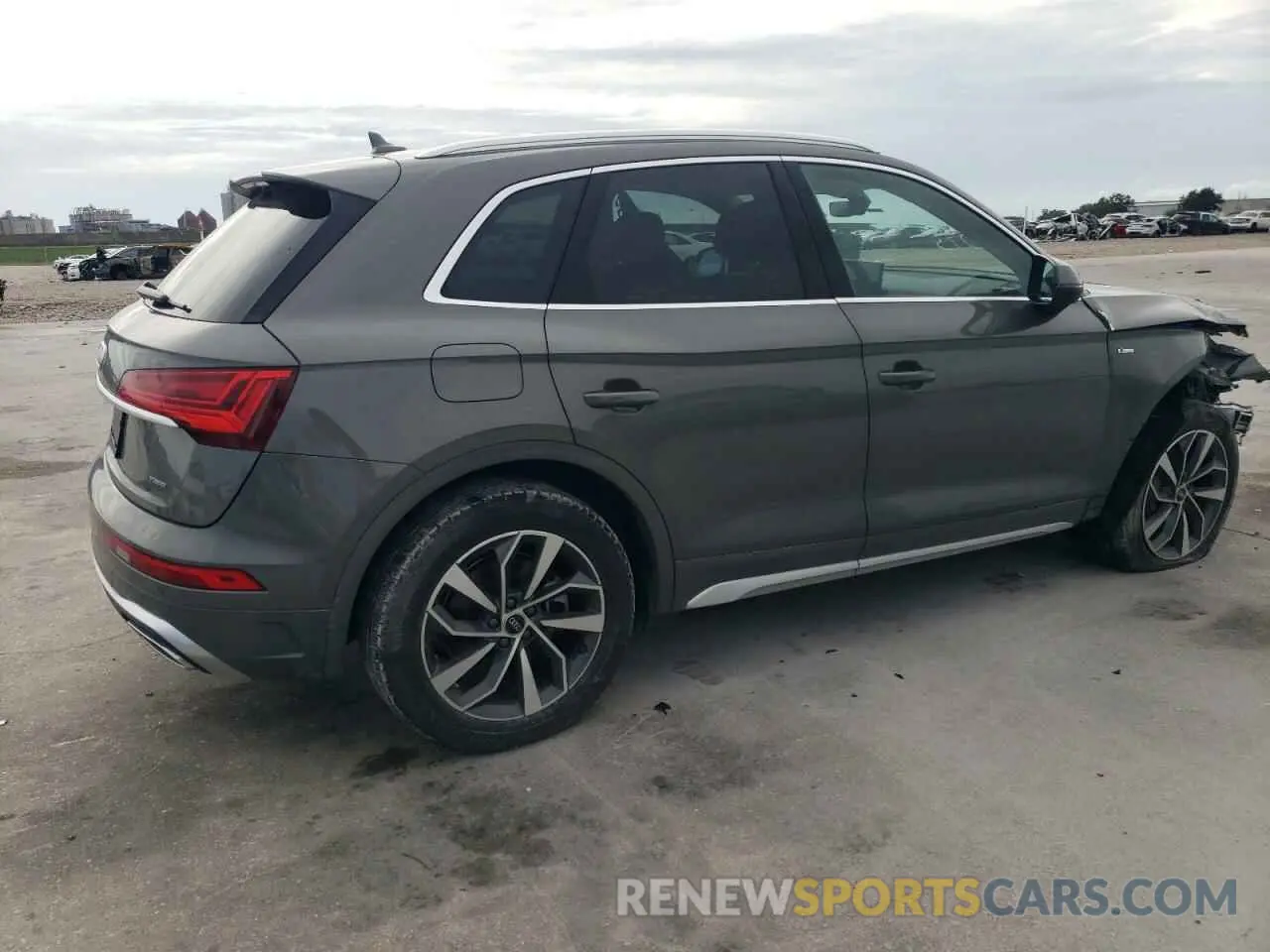 3 Photograph of a damaged car WA1EAAFY8P2014095 AUDI Q5 2023