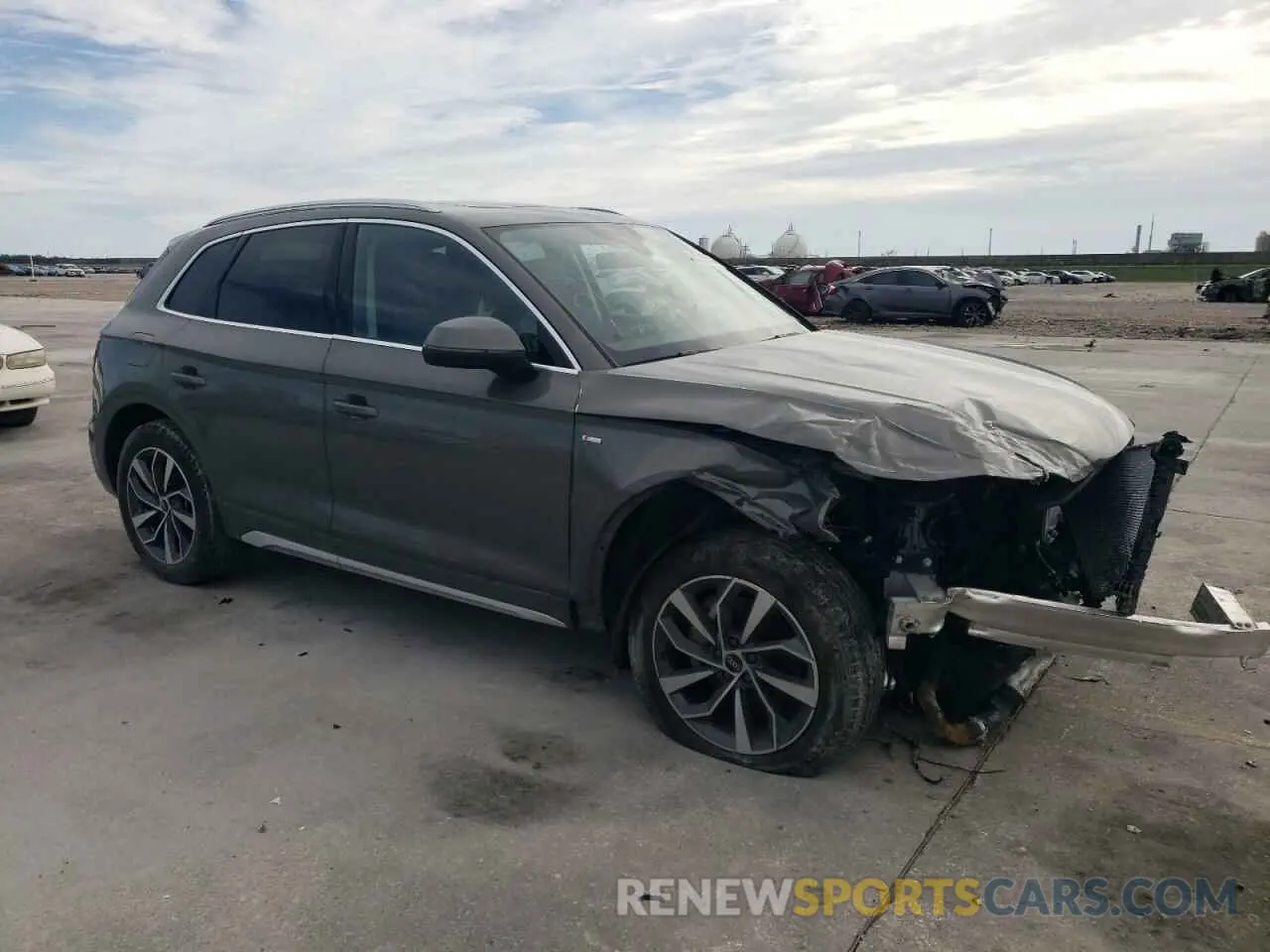 4 Photograph of a damaged car WA1EAAFY8P2014095 AUDI Q5 2023