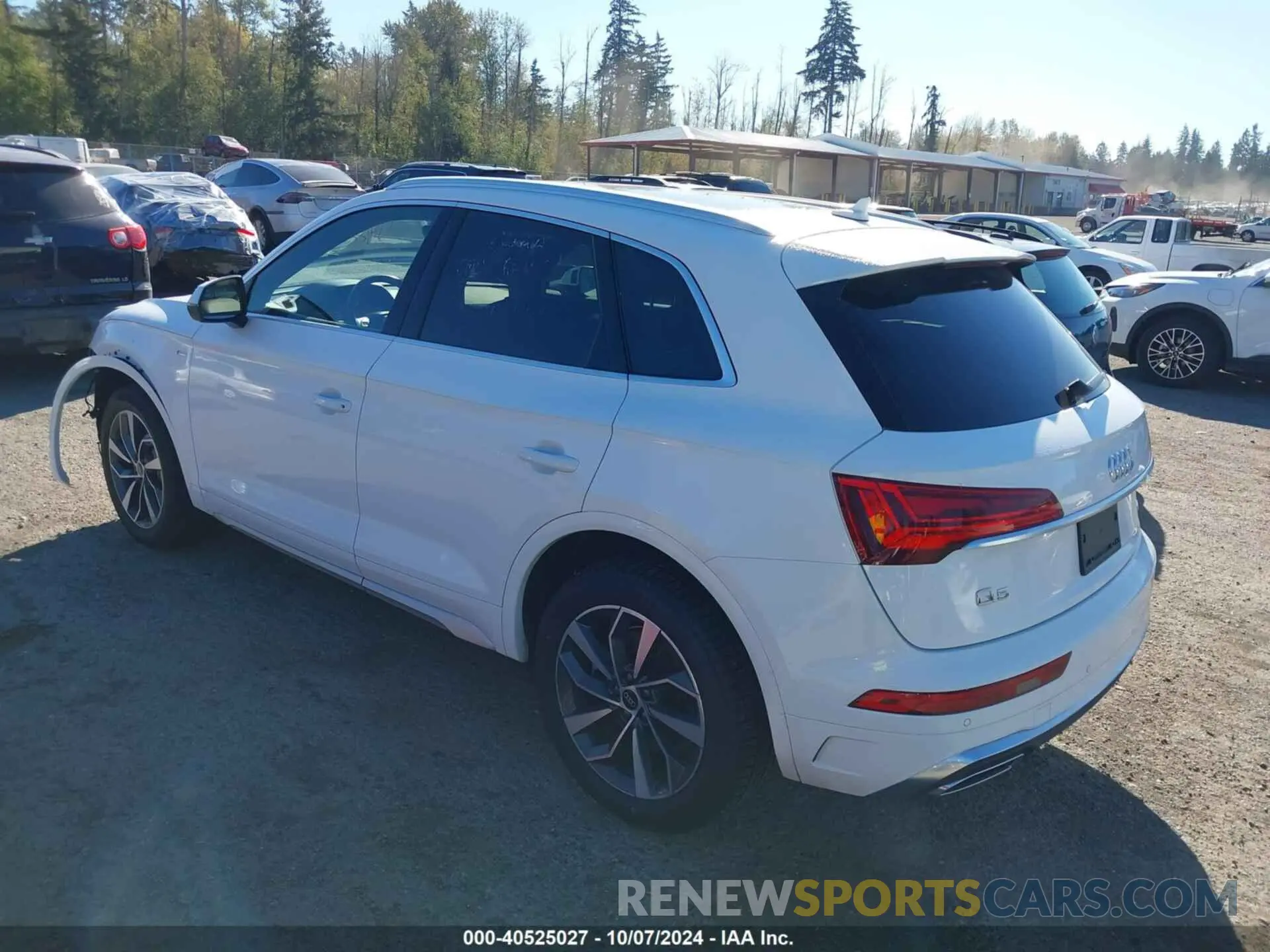 3 Photograph of a damaged car WA1EAAFY8P2050093 AUDI Q5 2023