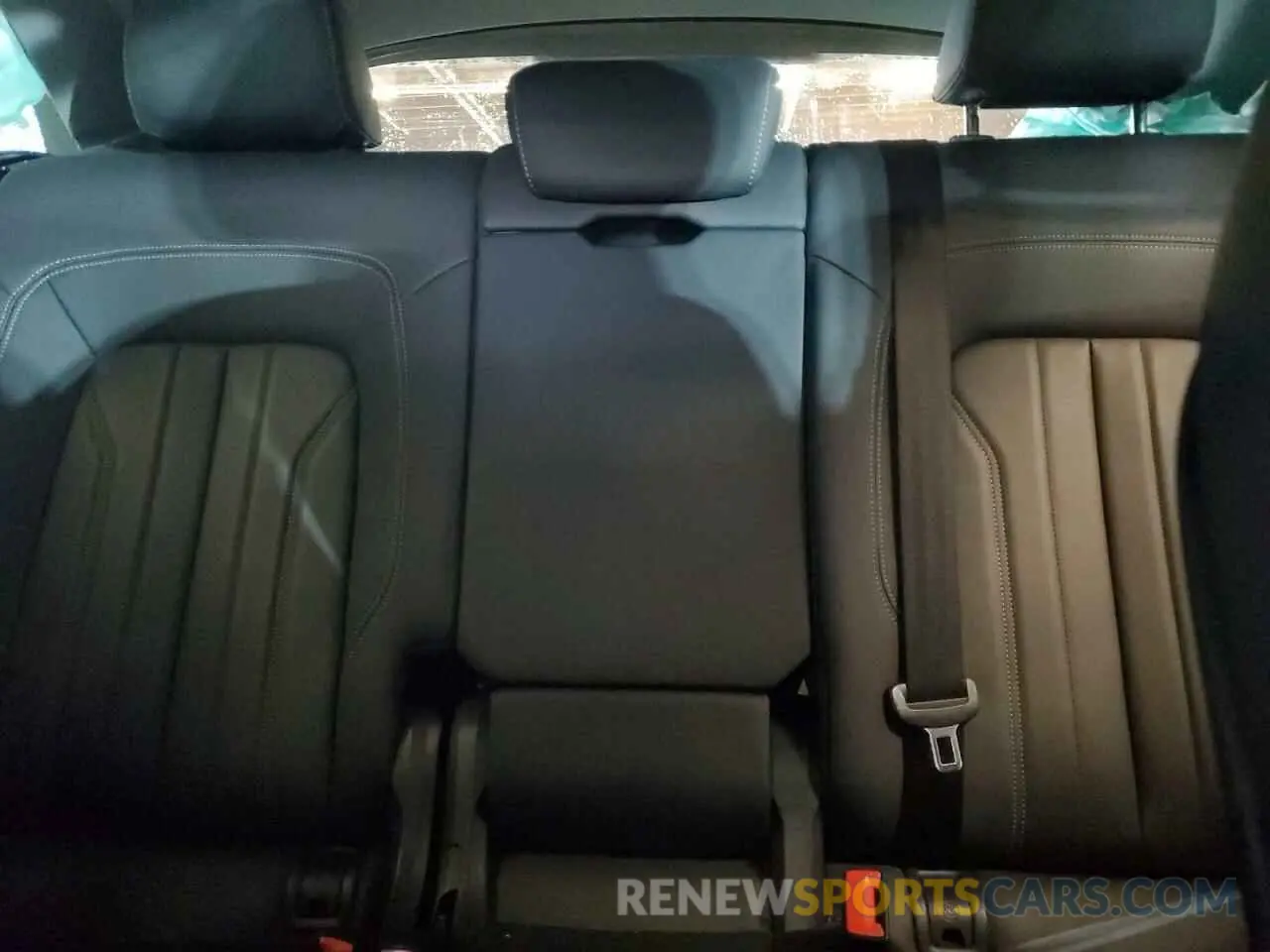 10 Photograph of a damaged car WA1EAAFY8P2180567 AUDI Q5 2023