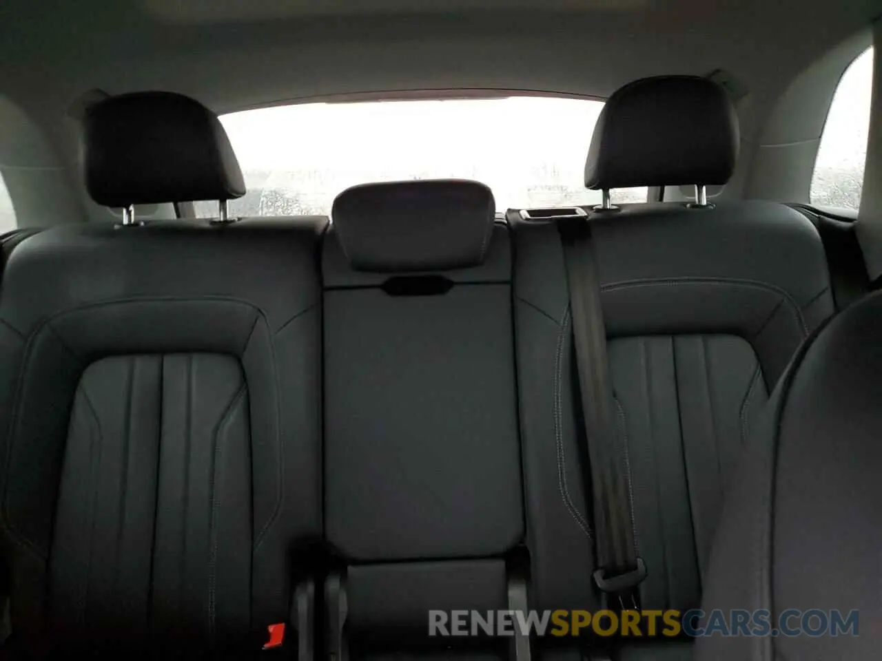 10 Photograph of a damaged car WA1EAAFY9P2023873 AUDI Q5 2023