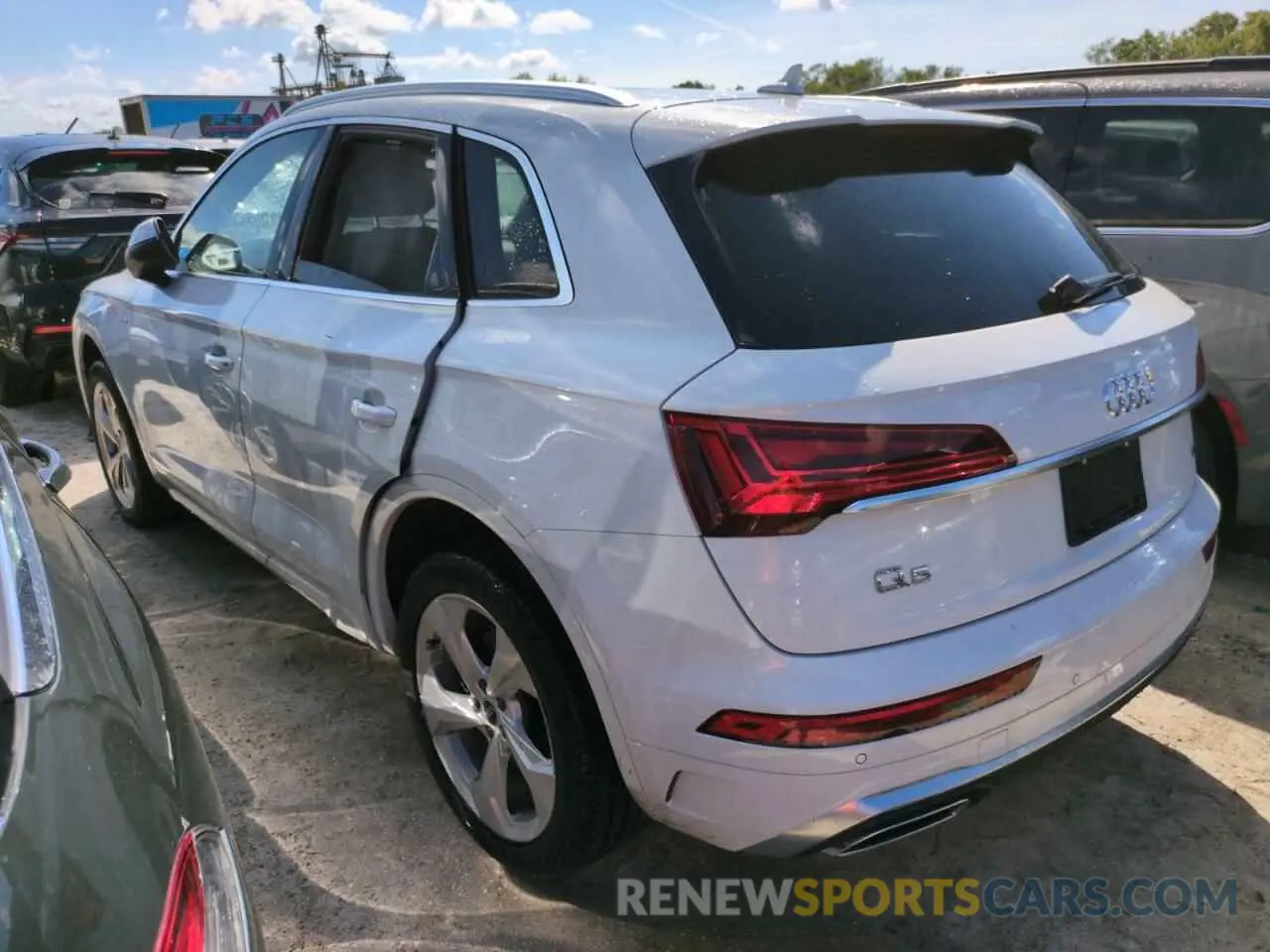 2 Photograph of a damaged car WA1EAAFY9P2052631 AUDI Q5 2023