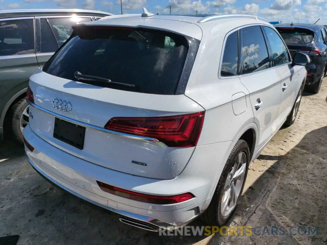 3 Photograph of a damaged car WA1EAAFY9P2052631 AUDI Q5 2023