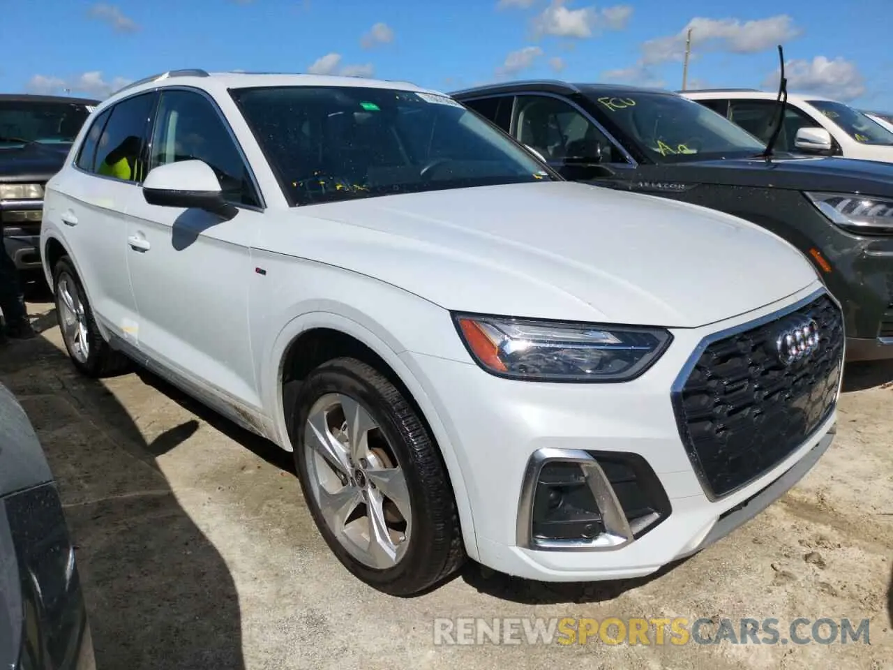 4 Photograph of a damaged car WA1EAAFY9P2052631 AUDI Q5 2023