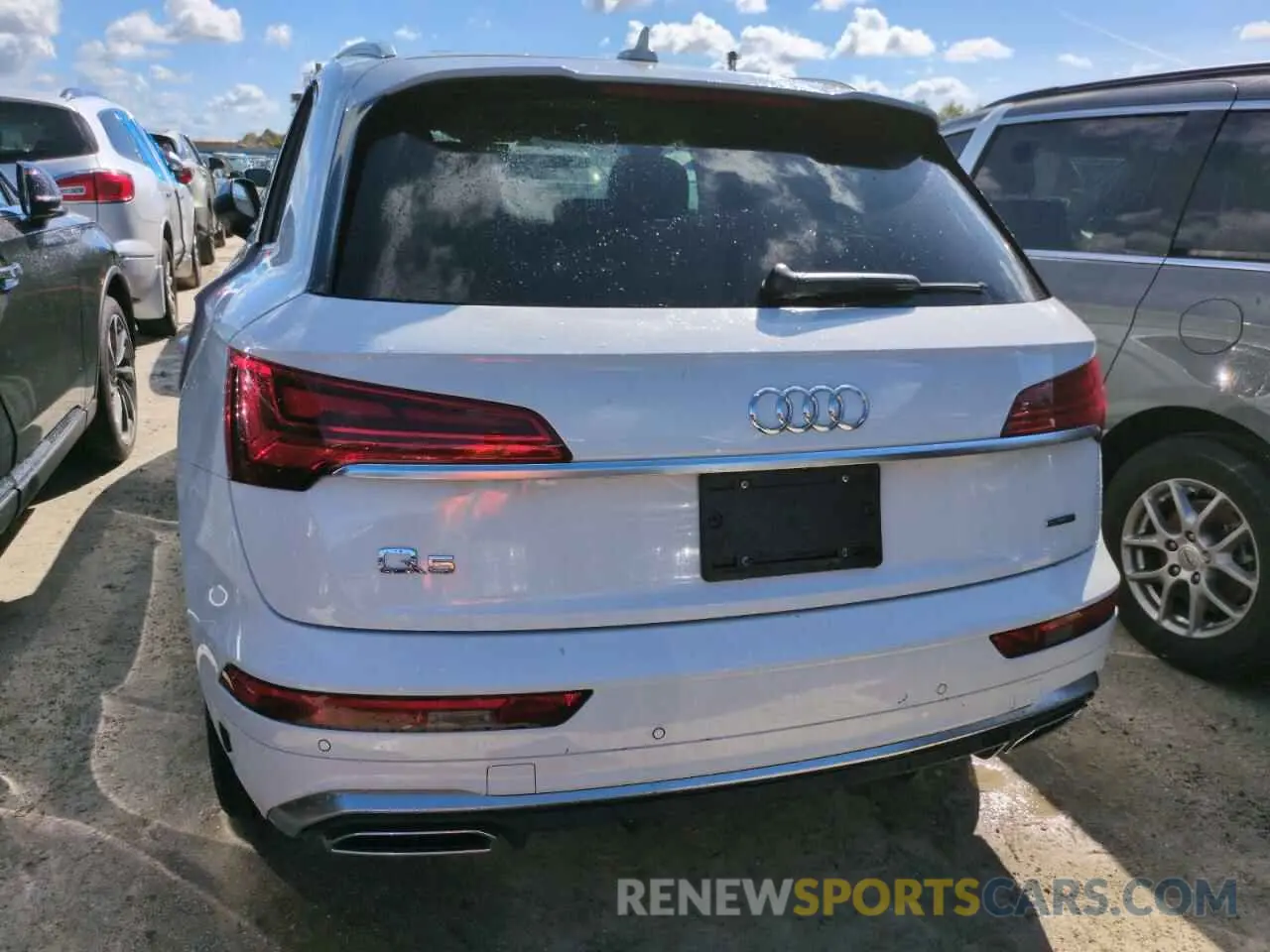 6 Photograph of a damaged car WA1EAAFY9P2052631 AUDI Q5 2023