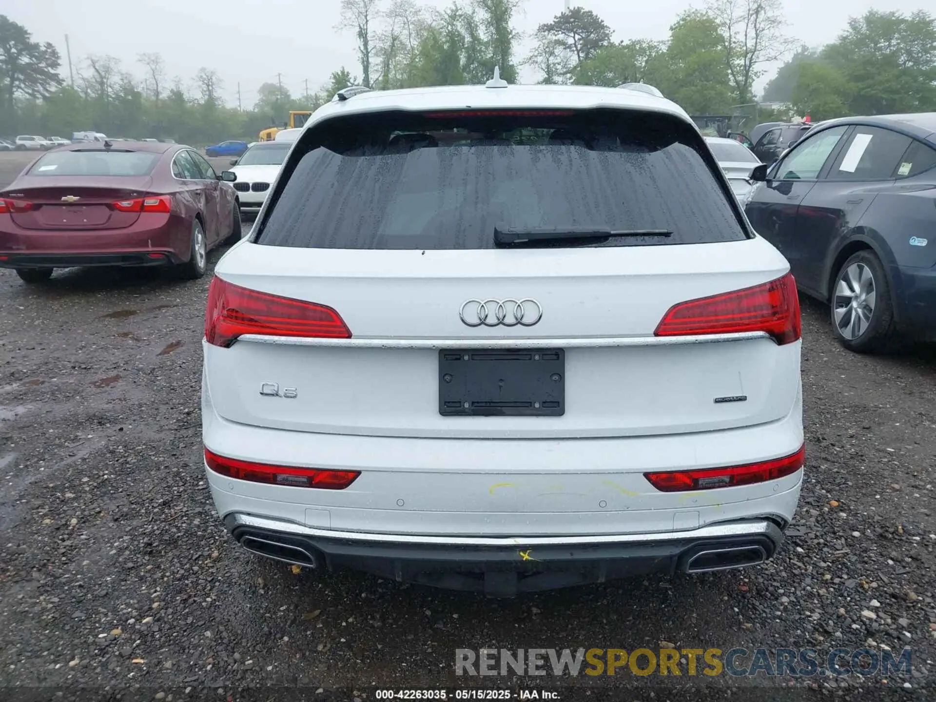 16 Photograph of a damaged car WA1EAAFY9P2089095 AUDI Q5 2023