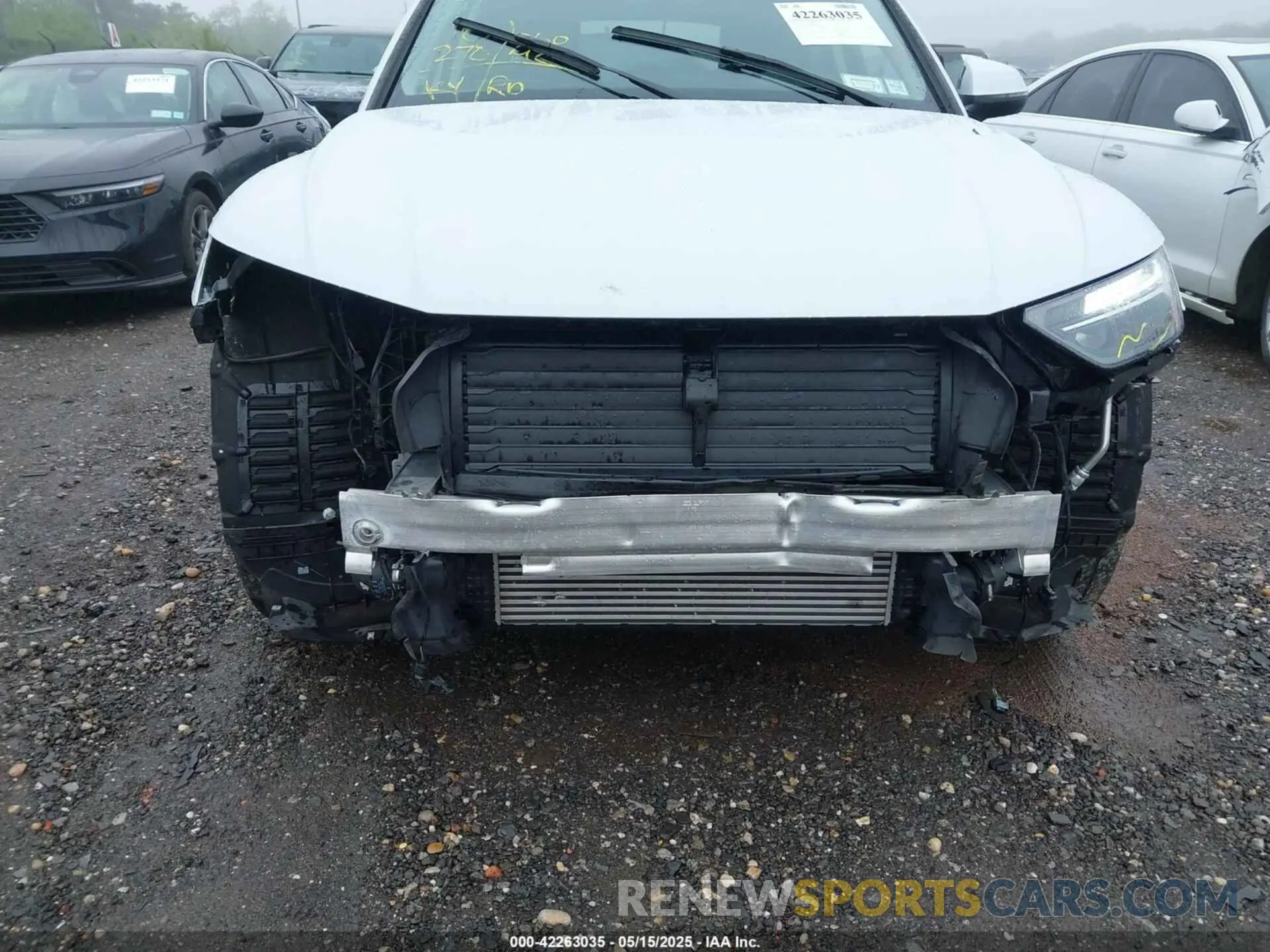 19 Photograph of a damaged car WA1EAAFY9P2089095 AUDI Q5 2023