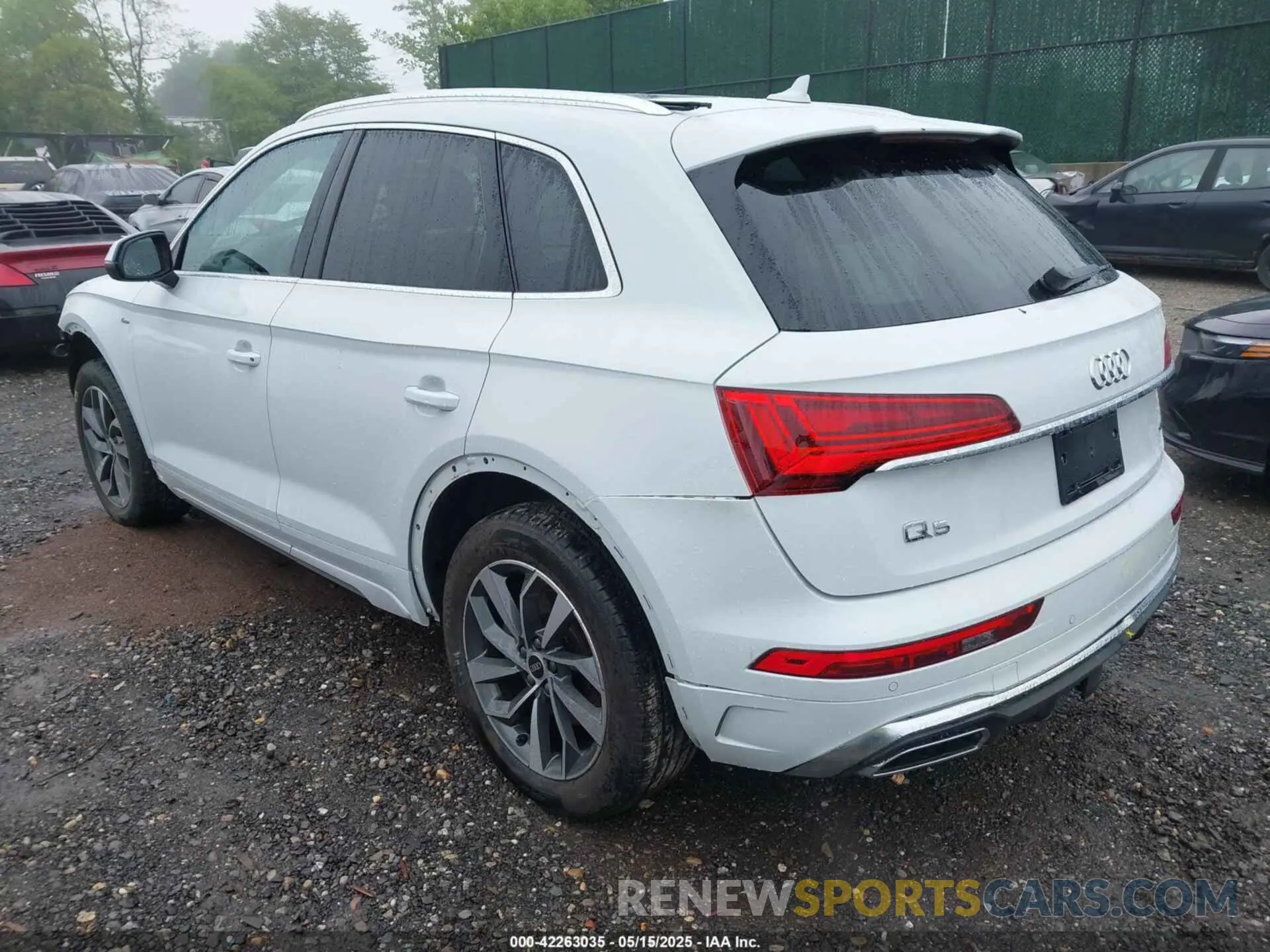 3 Photograph of a damaged car WA1EAAFY9P2089095 AUDI Q5 2023