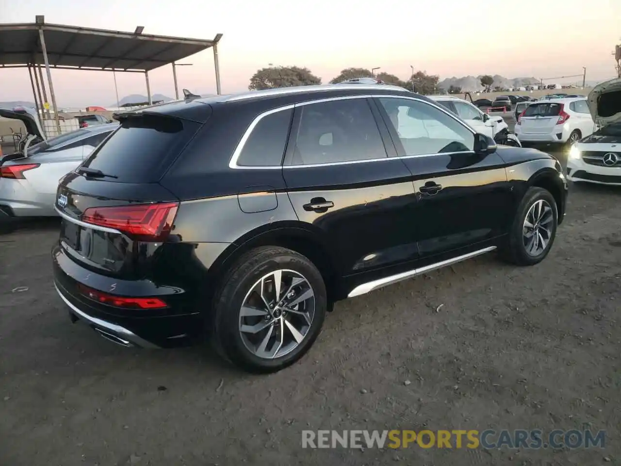 3 Photograph of a damaged car WA1EAAFYXP2008685 AUDI Q5 2023