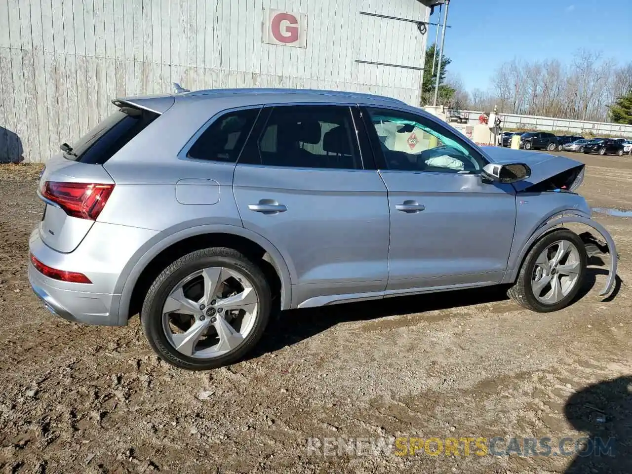 3 Photograph of a damaged car WA1EAAFYXP2022148 AUDI Q5 2023