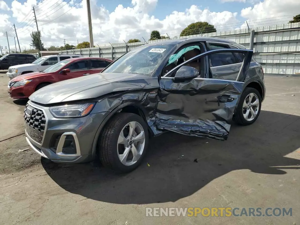 1 Photograph of a damaged car WA1EAAFYXP2052721 AUDI Q5 2023