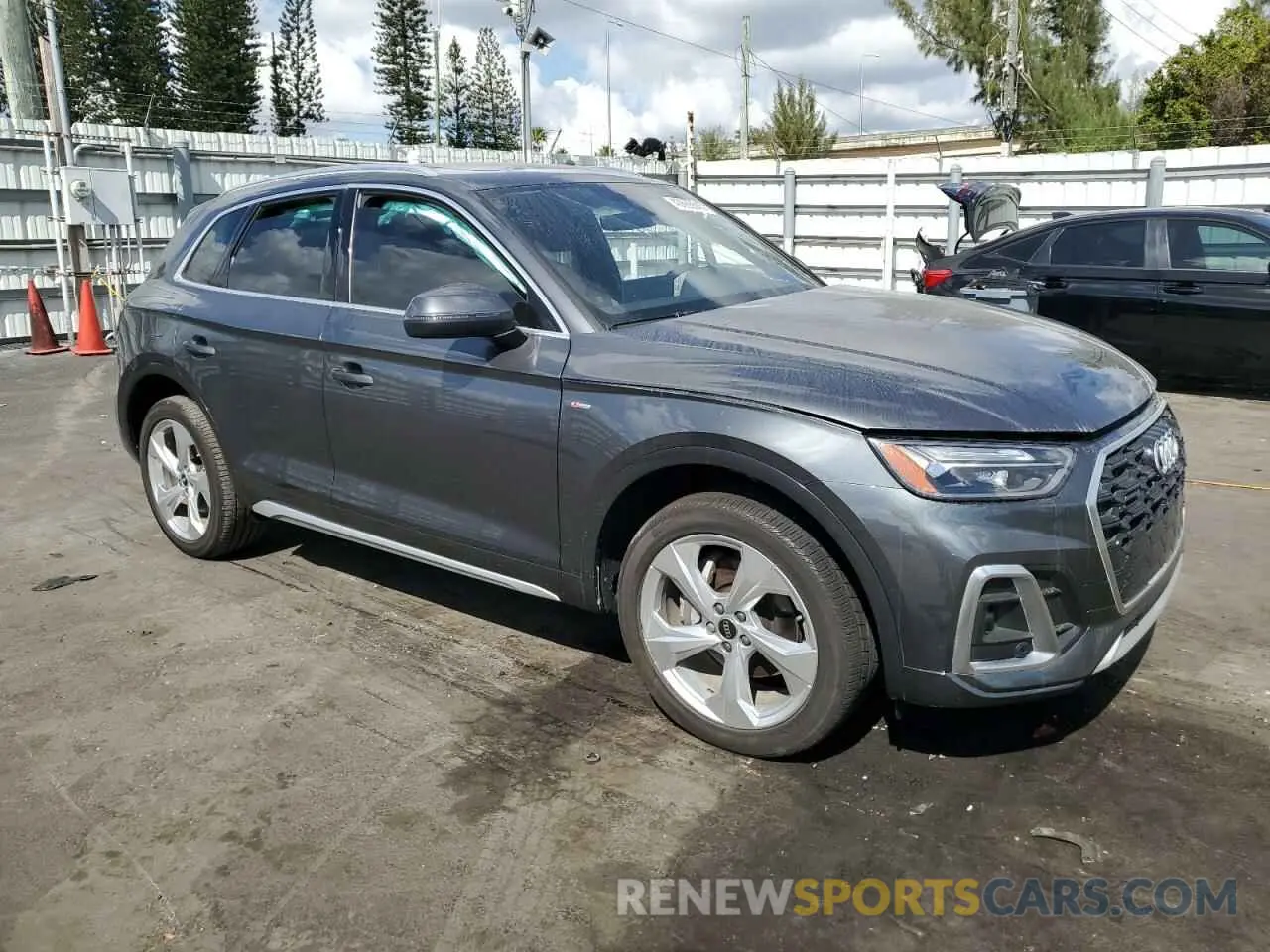 4 Photograph of a damaged car WA1EAAFYXP2052721 AUDI Q5 2023