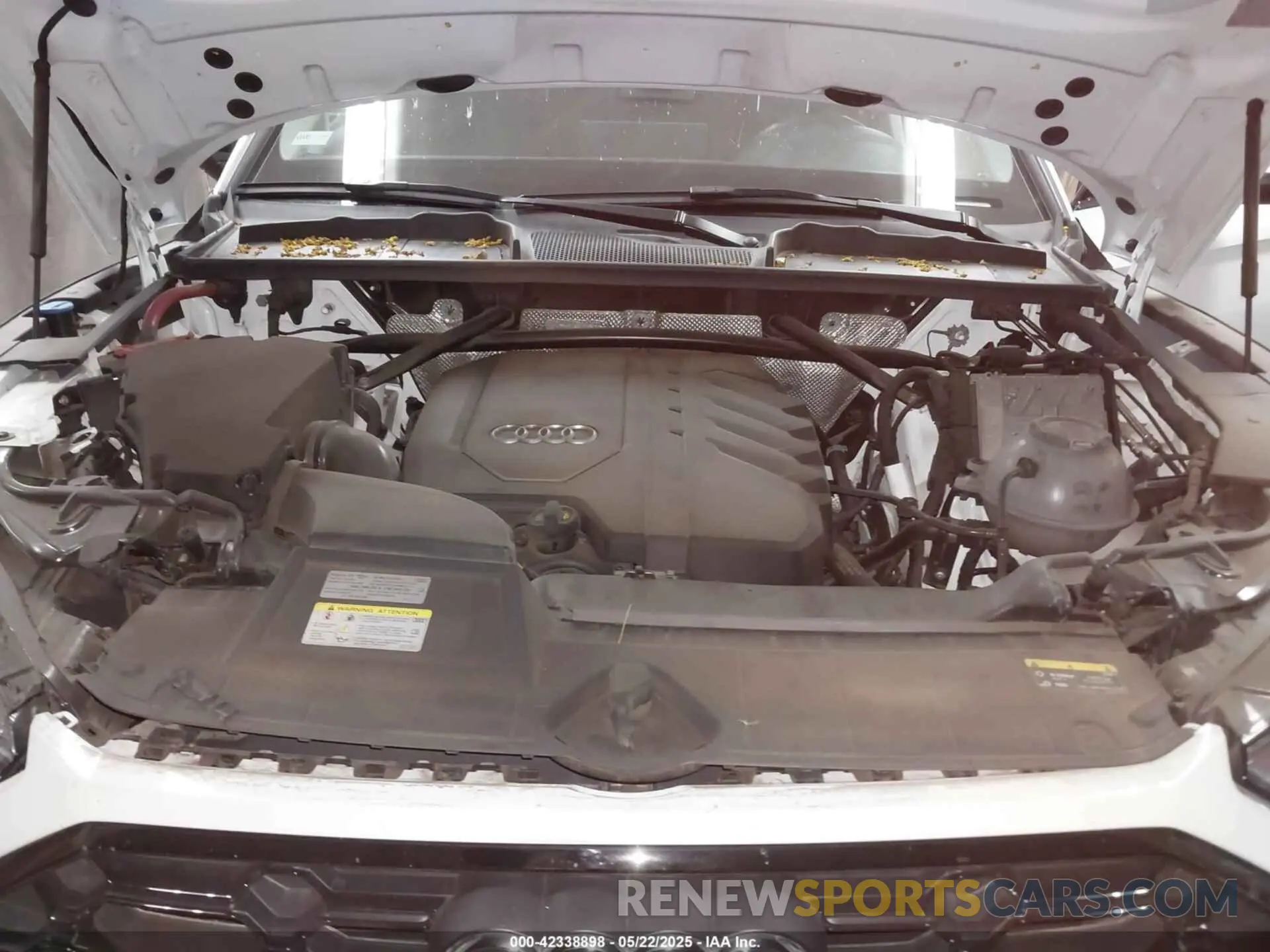 10 Photograph of a damaged car WA1EAAFYXP2061578 AUDI Q5 2023
