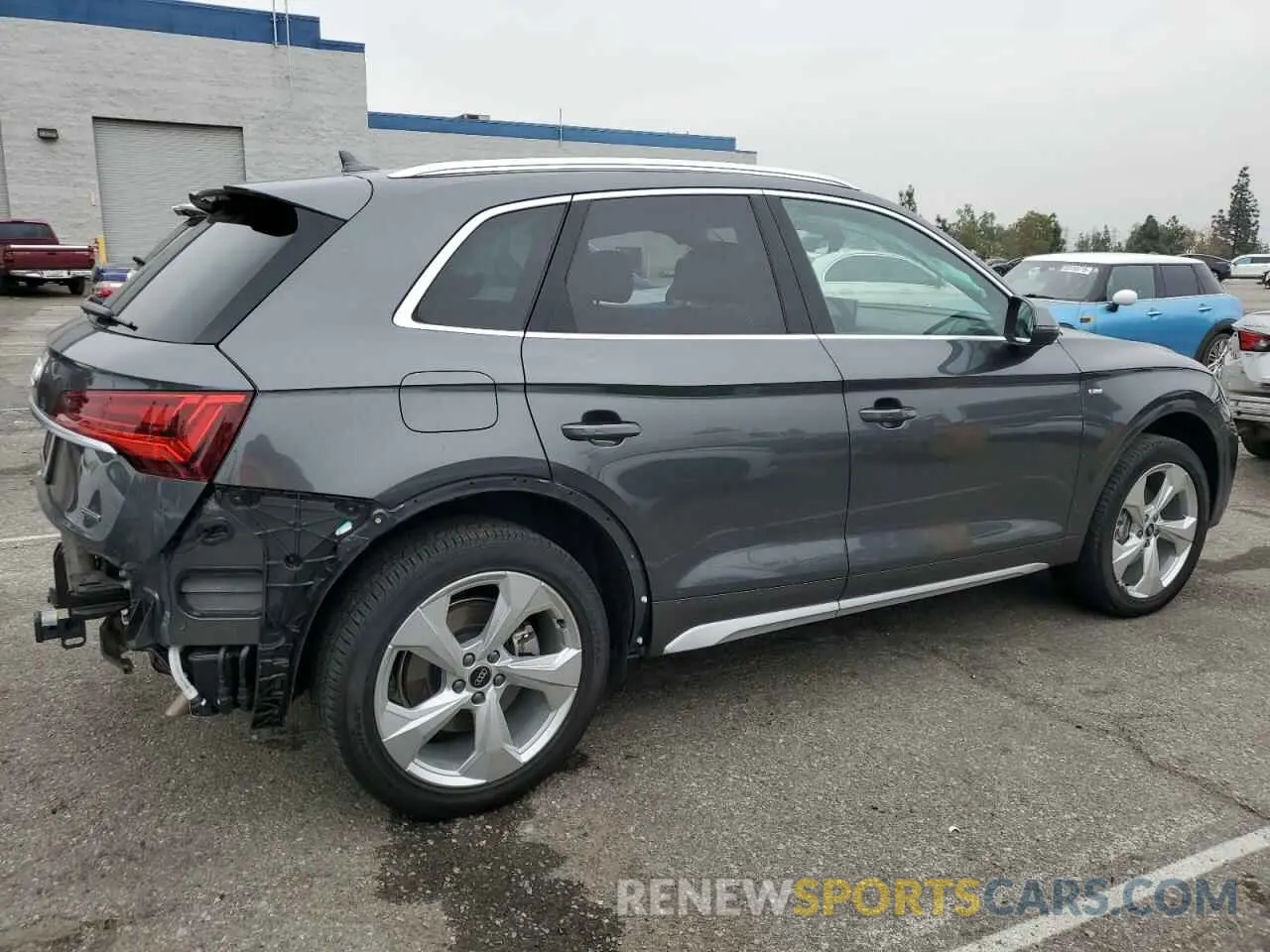 3 Photograph of a damaged car WA1EAAFYXP2146467 AUDI Q5 2023