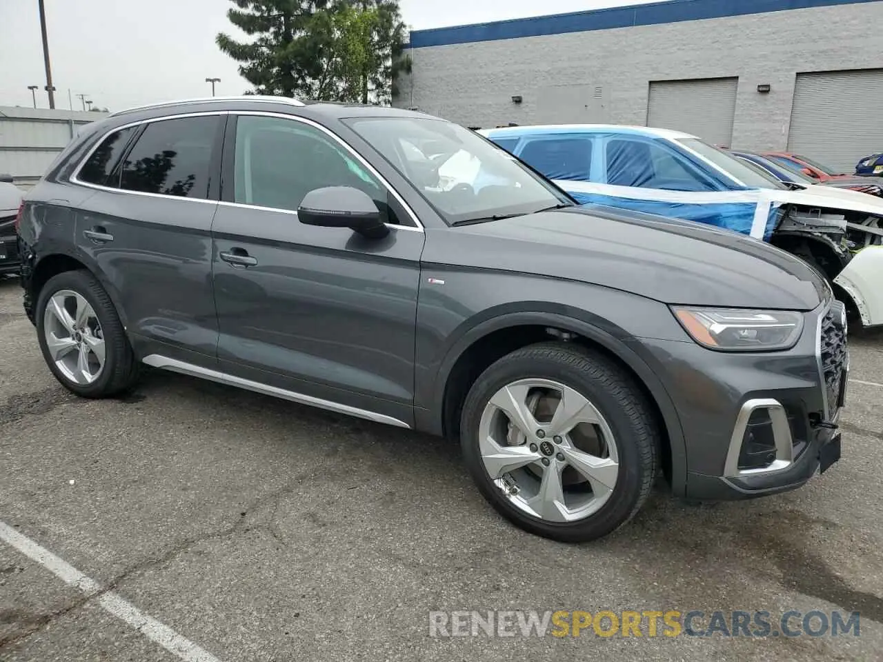 4 Photograph of a damaged car WA1EAAFYXP2146467 AUDI Q5 2023