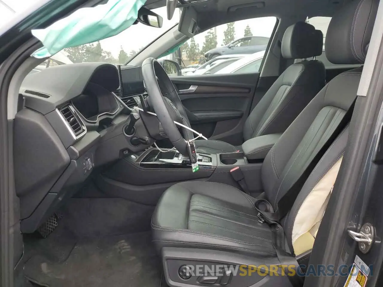 7 Photograph of a damaged car WA1EAAFYXP2146467 AUDI Q5 2023