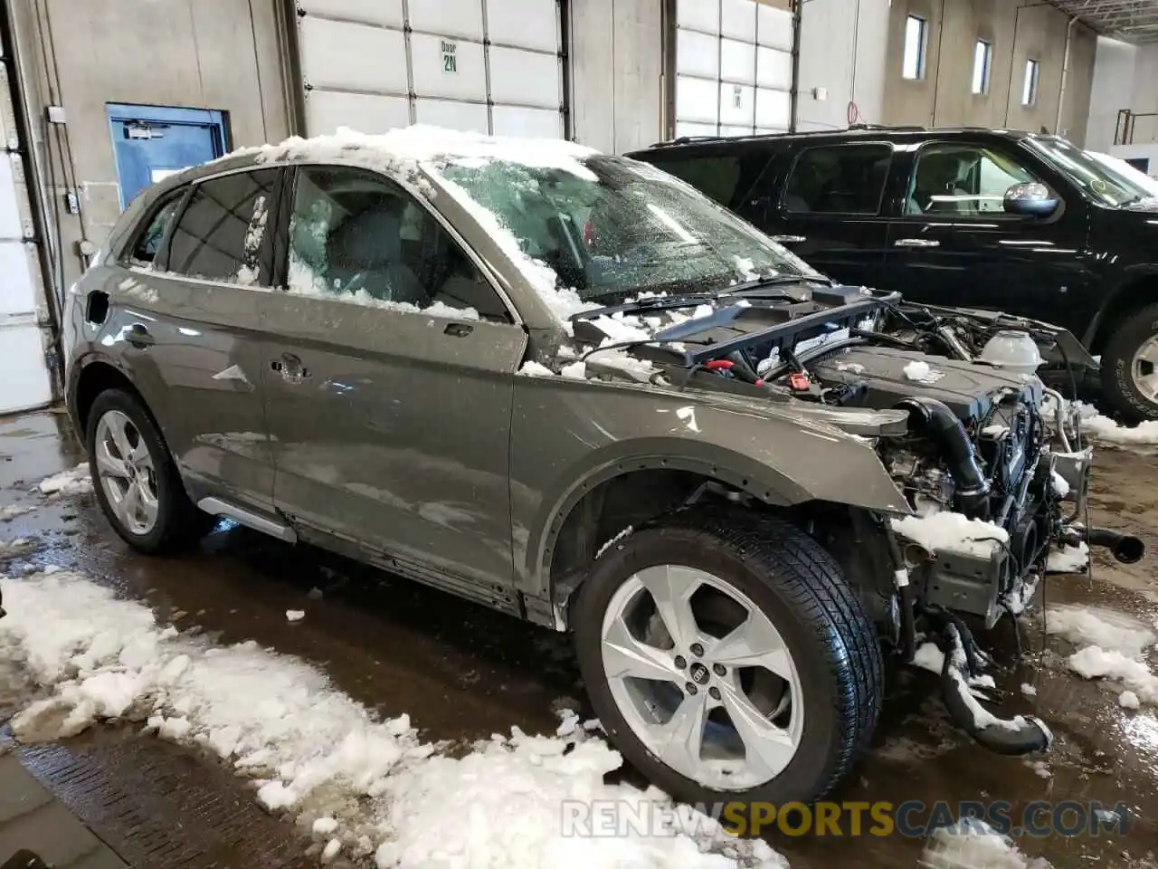 4 Photograph of a damaged car WA1FAAFY0P2010191 AUDI Q5 2023