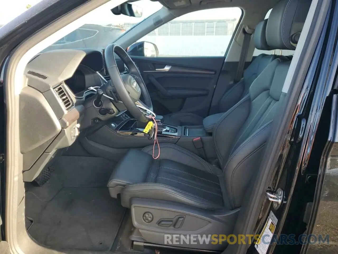7 Photograph of a damaged car WA1FAAFY1P2012189 AUDI Q5 2023