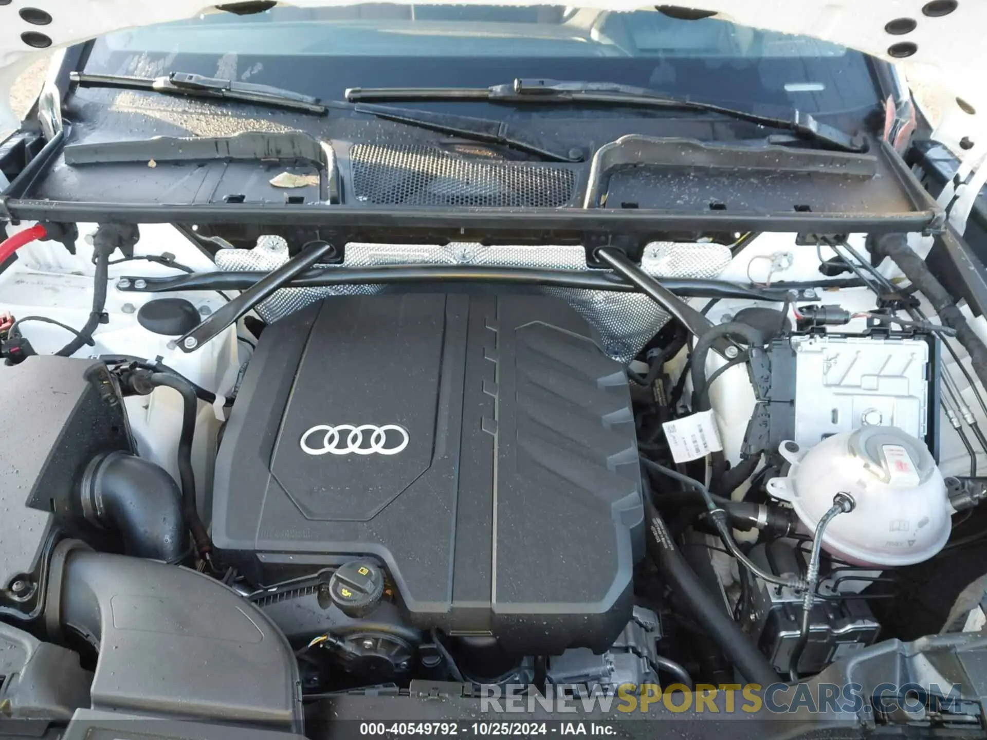 10 Photograph of a damaged car WA1FAAFY1P2148869 AUDI Q5 2023