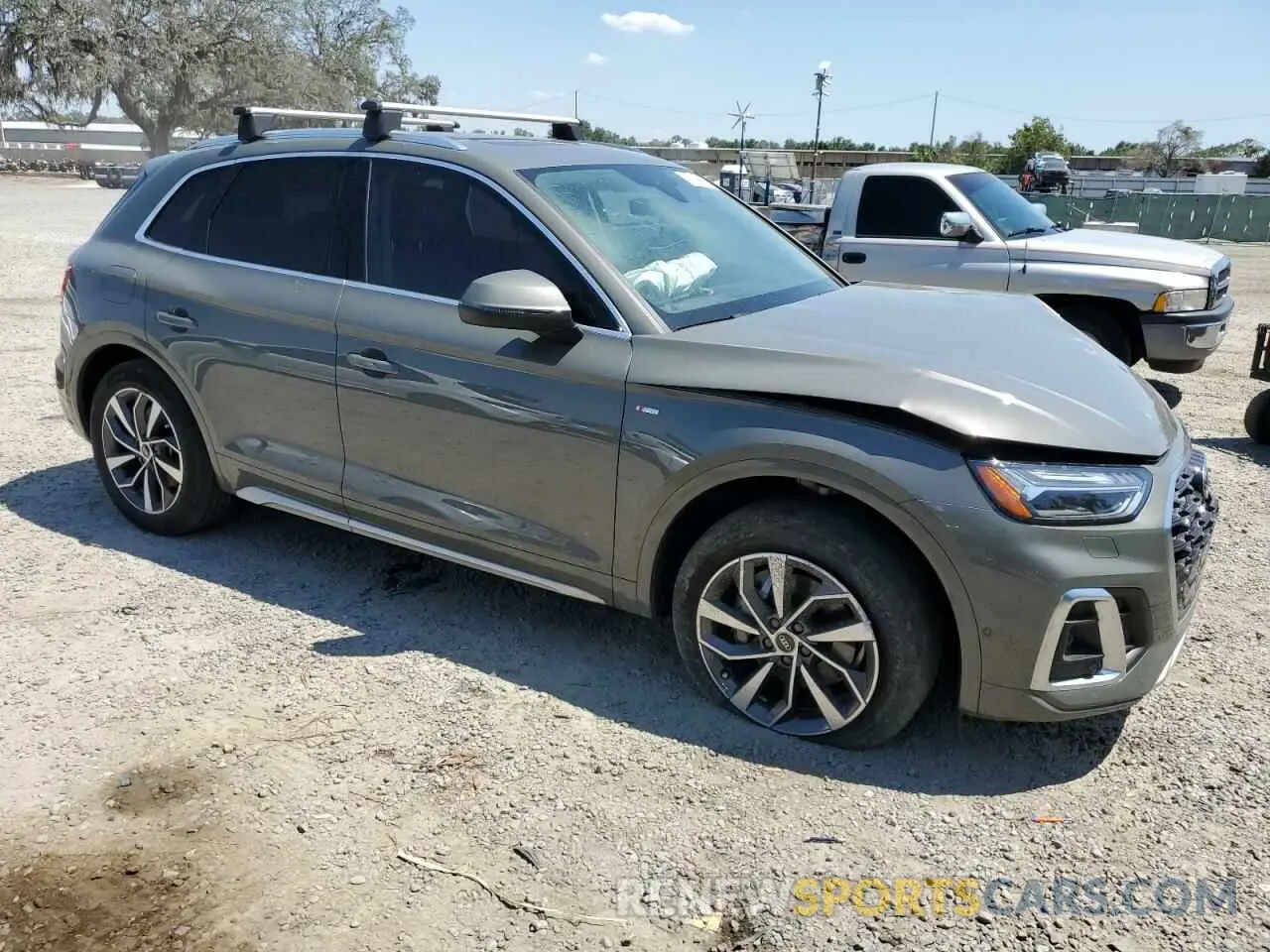 4 Photograph of a damaged car WA1FAAFY5P2029982 AUDI Q5 2023