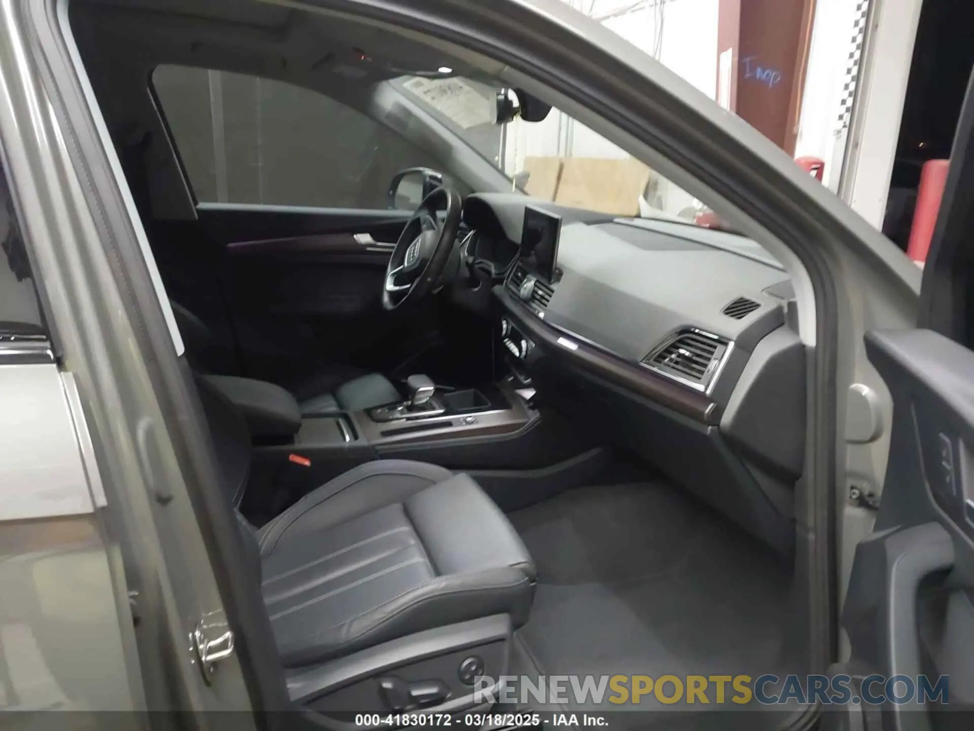5 Photograph of a damaged car WA1FAAFY5P2032400 AUDI Q5 2023