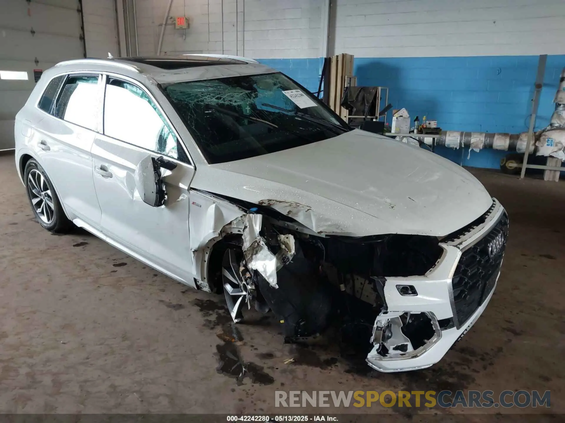 1 Photograph of a damaged car WA1FAAFY5P2159826 AUDI Q5 2023