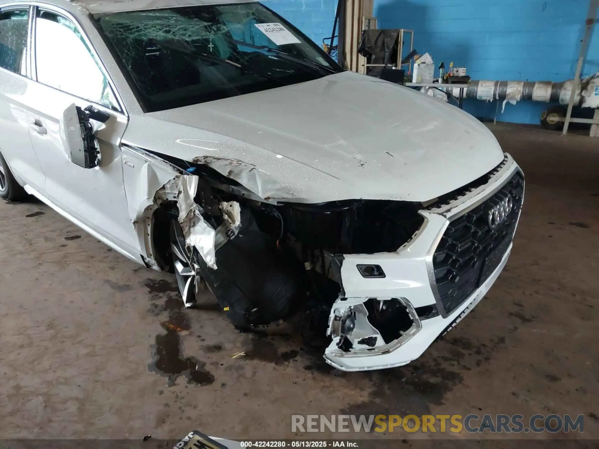 6 Photograph of a damaged car WA1FAAFY5P2159826 AUDI Q5 2023