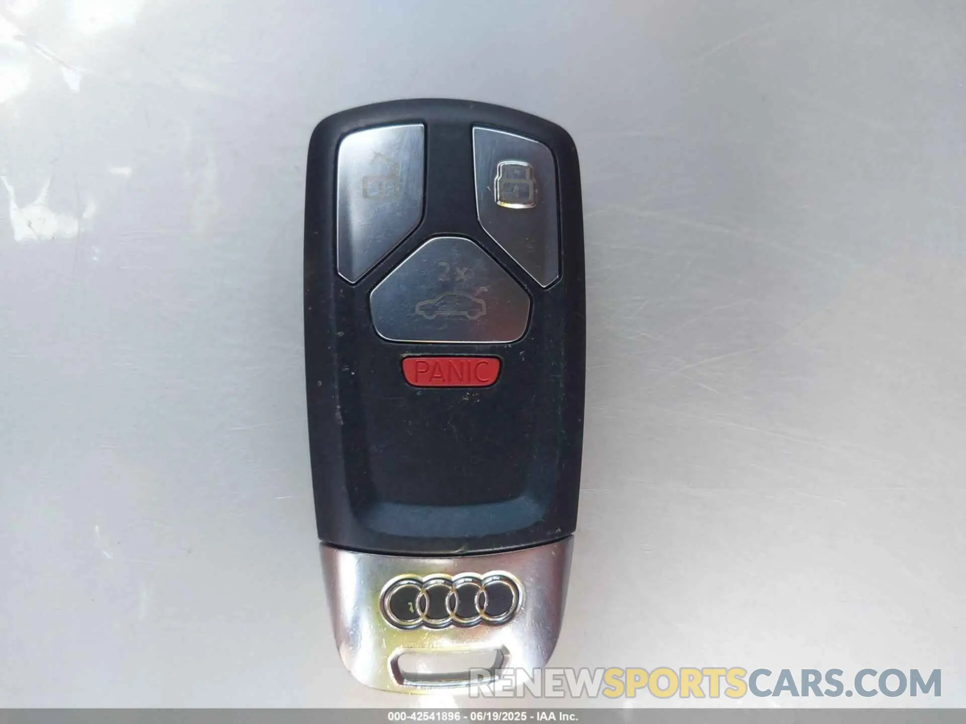 11 Photograph of a damaged car WA1FAAFY7P2054575 AUDI Q5 2023