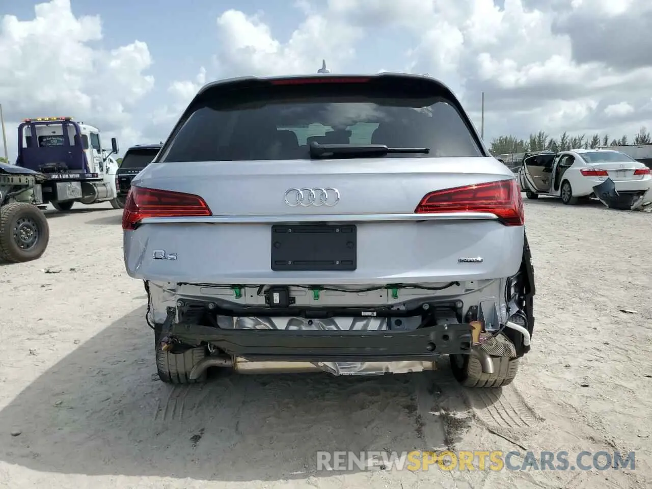 6 Photograph of a damaged car WA1FAAFY7P2061803 AUDI Q5 2023