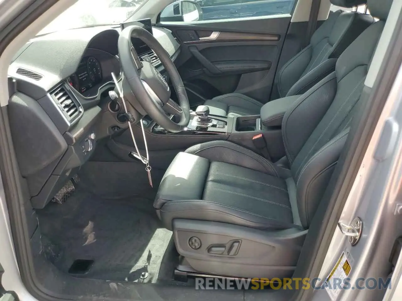 7 Photograph of a damaged car WA1FAAFY7P2061803 AUDI Q5 2023