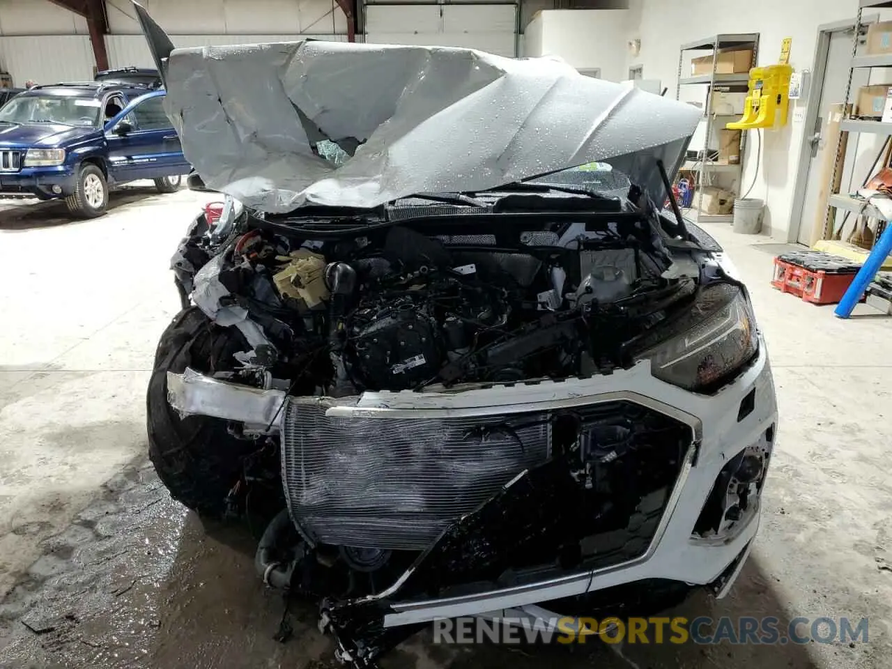 5 Photograph of a damaged car WA1FAAFY7P2165319 AUDI Q5 2023