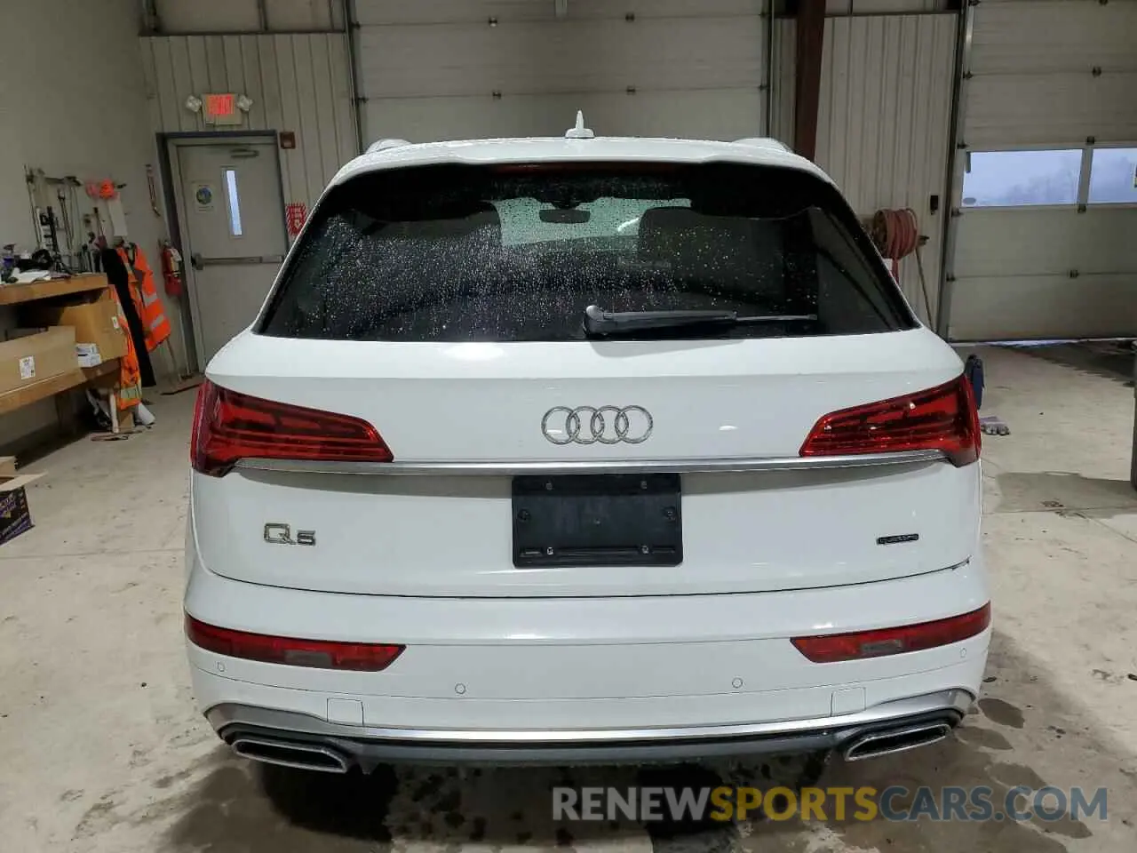 6 Photograph of a damaged car WA1FAAFY7P2165319 AUDI Q5 2023