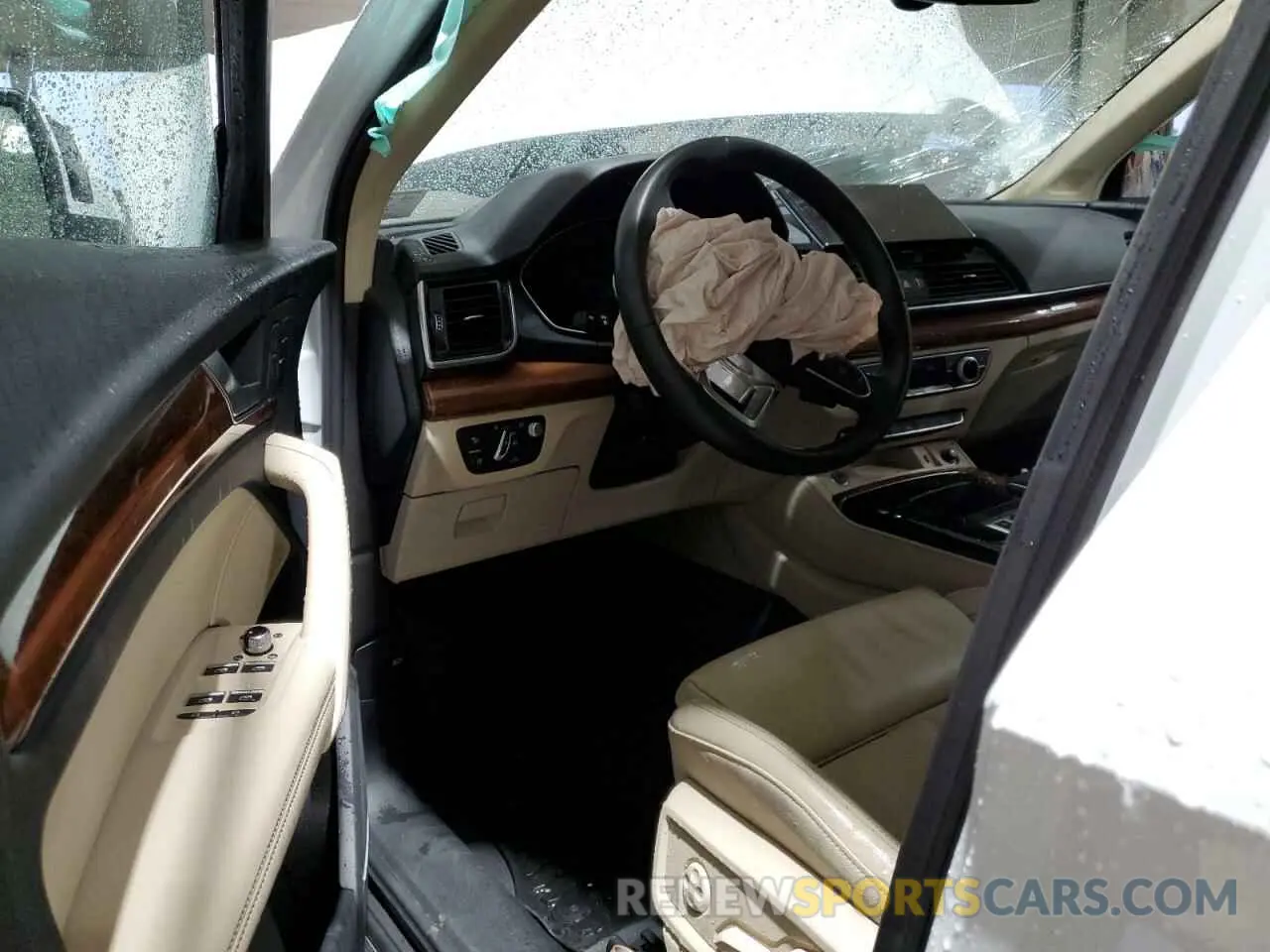 8 Photograph of a damaged car WA1FAAFY7P2165319 AUDI Q5 2023
