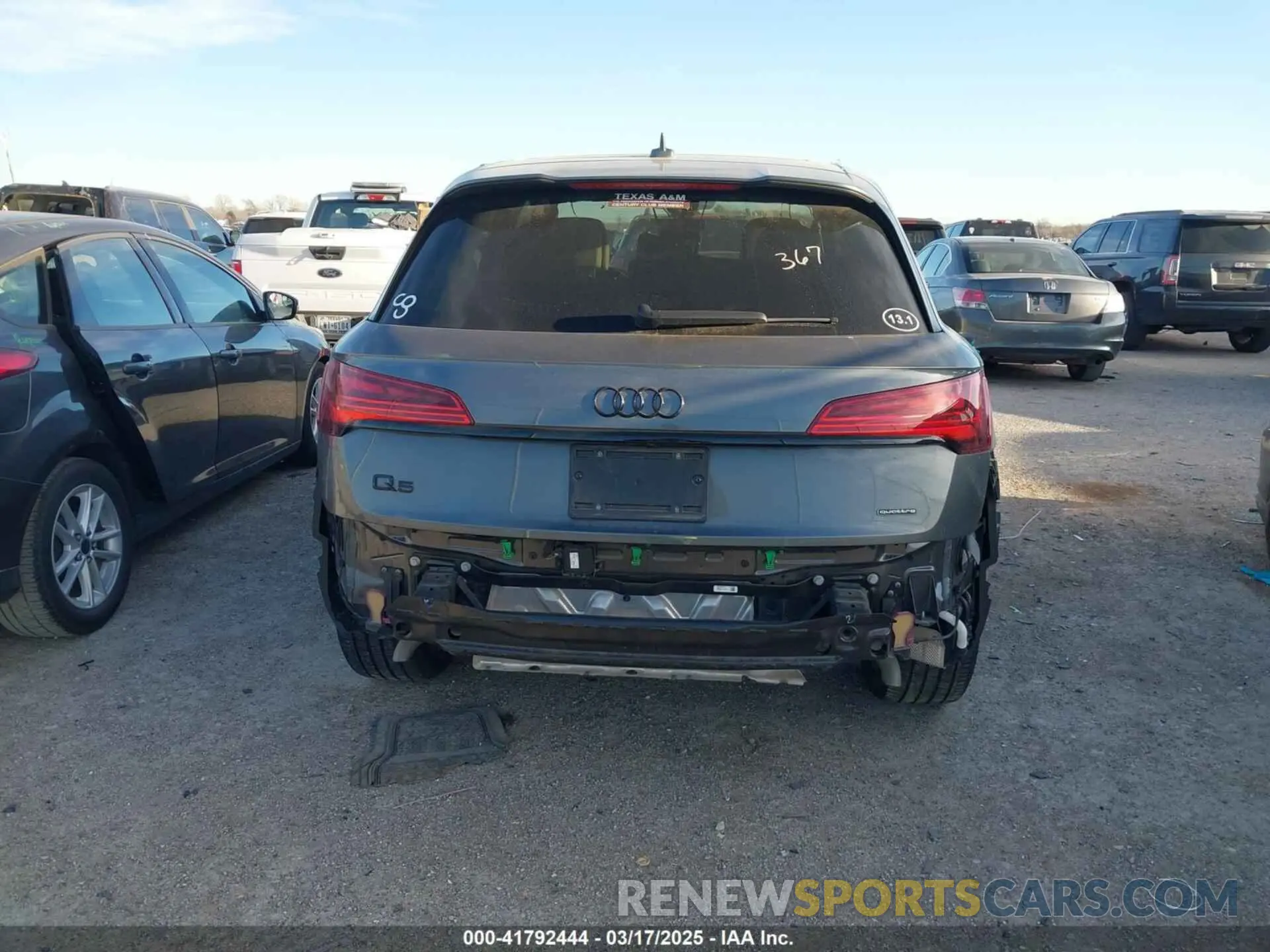 16 Photograph of a damaged car WA1FAAFY8P2167662 AUDI Q5 2023