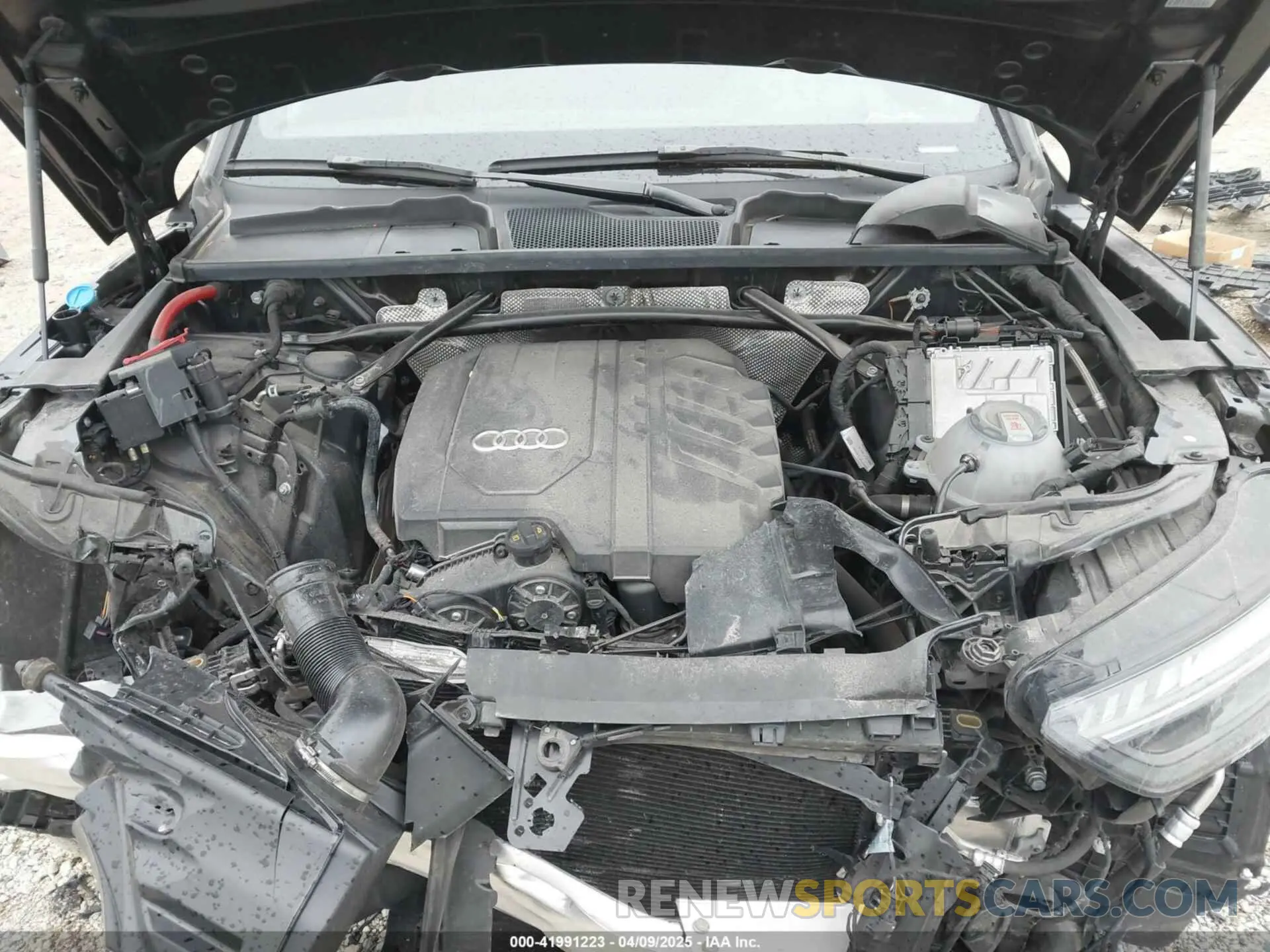 10 Photograph of a damaged car WA1FAAFYXP2133089 AUDI Q5 2023