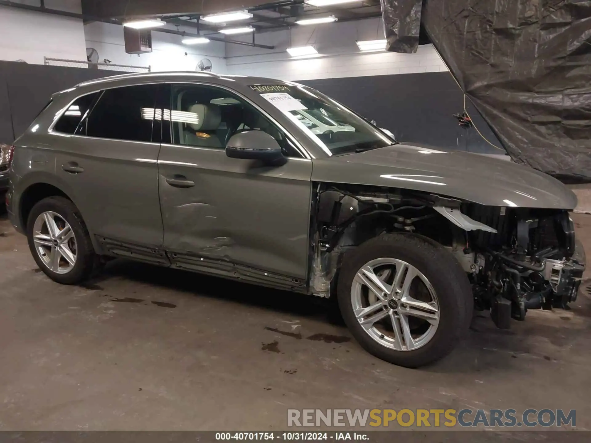1 Photograph of a damaged car WA1G2AFY7P2096343 AUDI Q5 2023