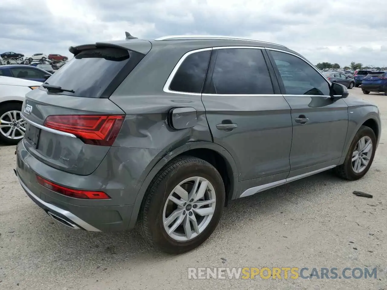 3 Photograph of a damaged car WA1GAAFY0P2110490 AUDI Q5 2023