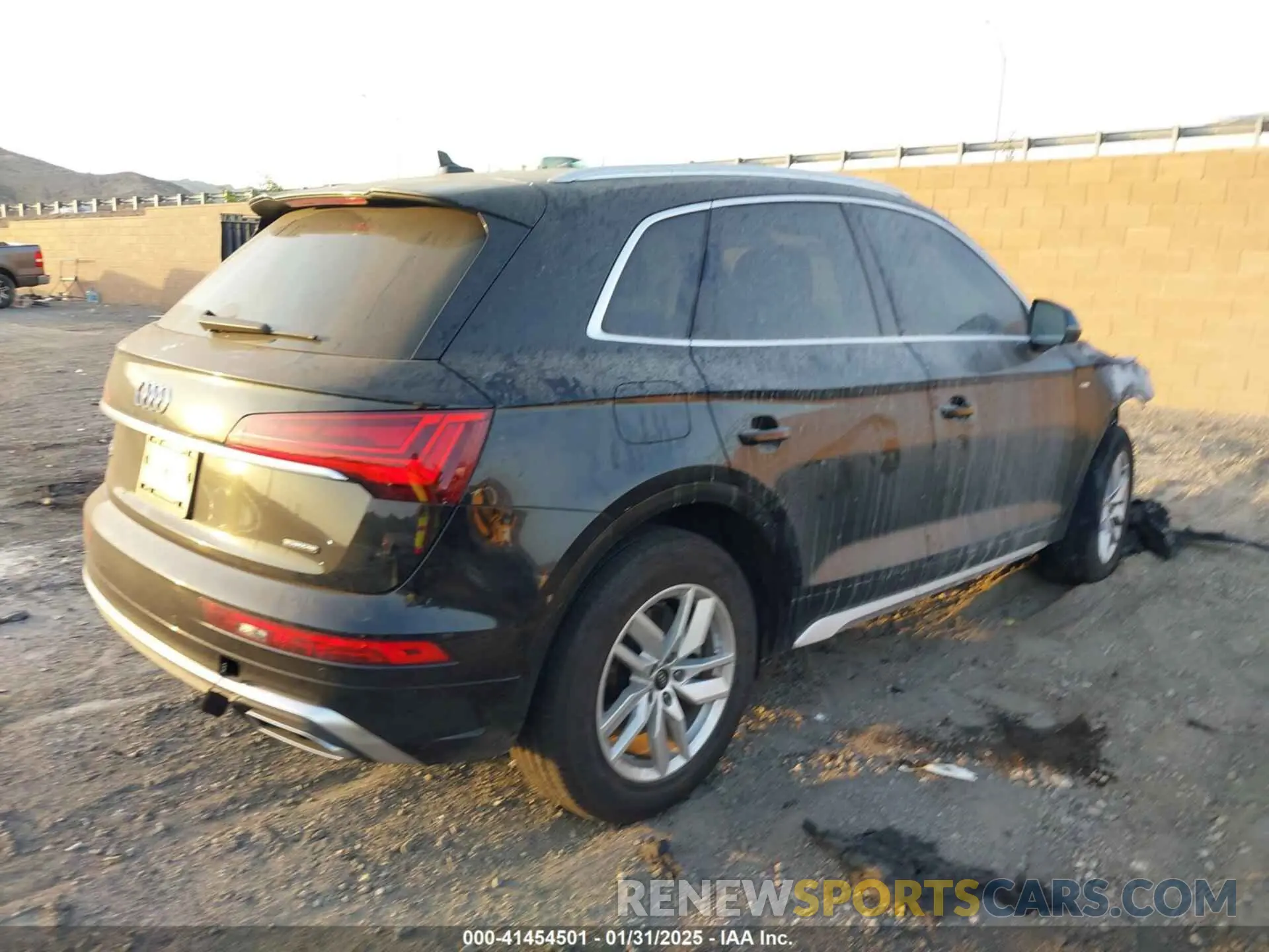 4 Photograph of a damaged car WA1GAAFY1P2052745 AUDI Q5 2023