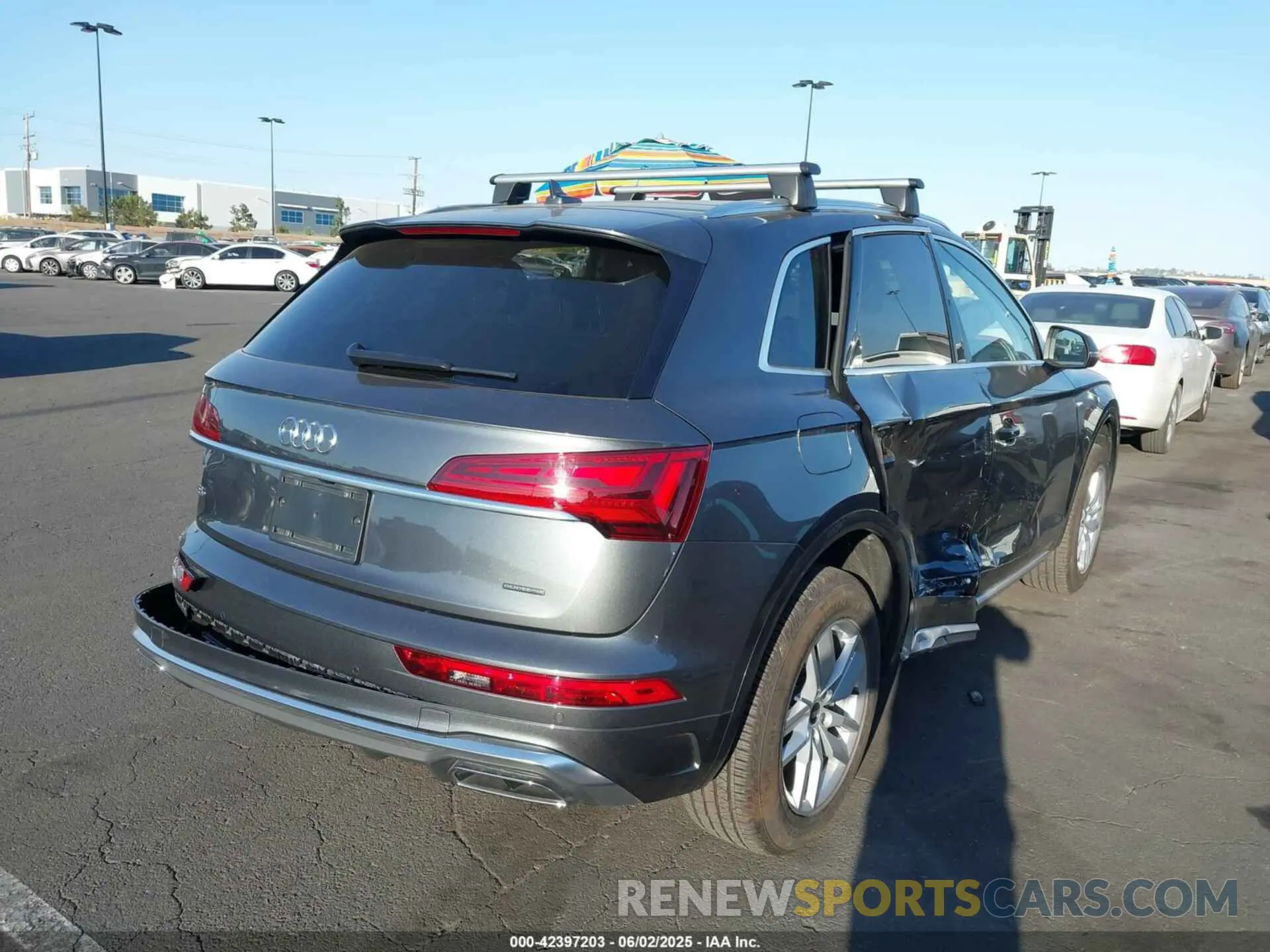 4 Photograph of a damaged car WA1GAAFY1P2098513 AUDI Q5 2023