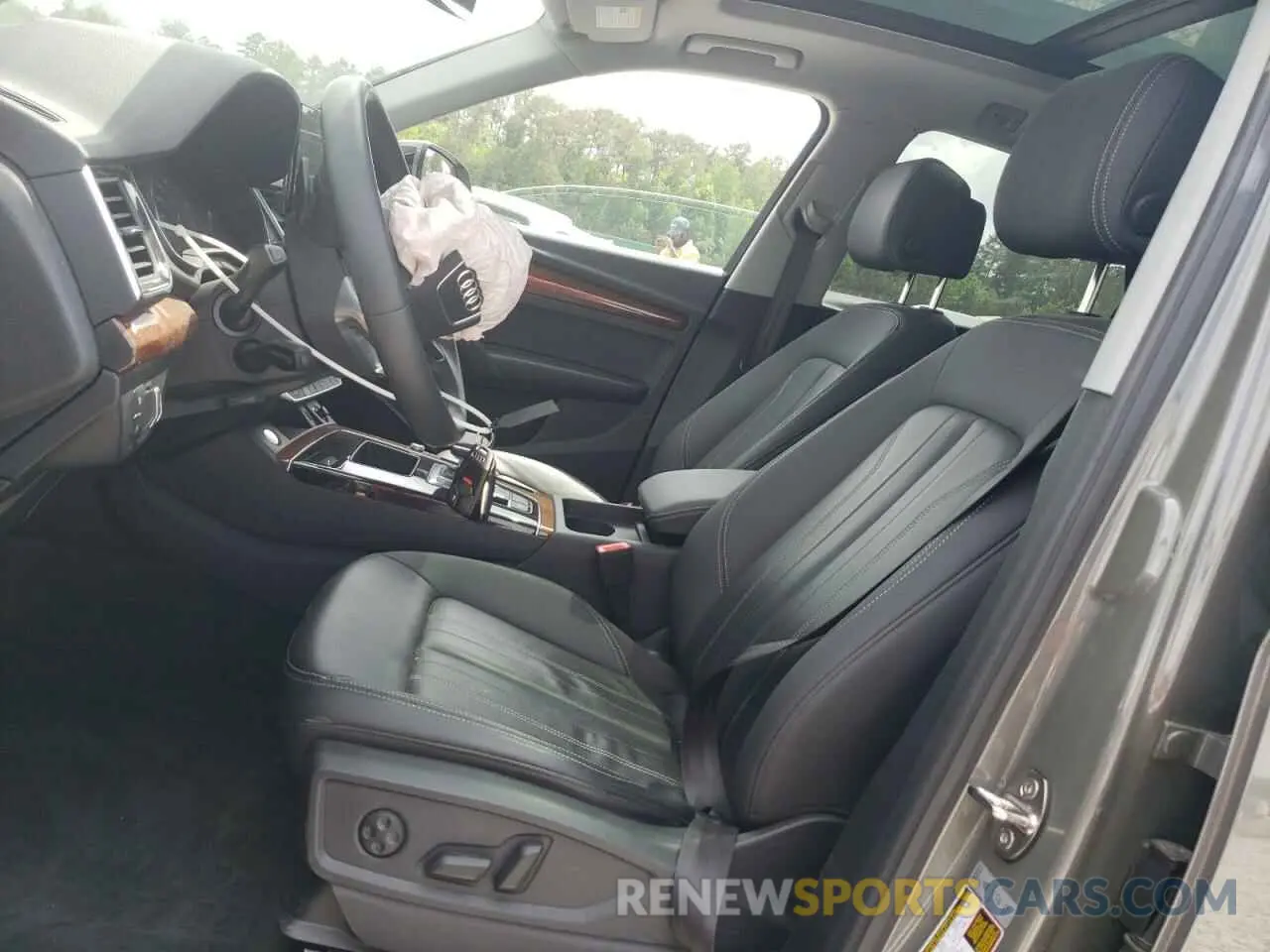 7 Photograph of a damaged car WA1GAAFY3P2014532 AUDI Q5 2023