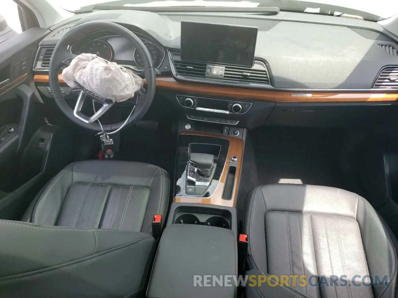 8 Photograph of a damaged car WA1GAAFY3P2014532 AUDI Q5 2023