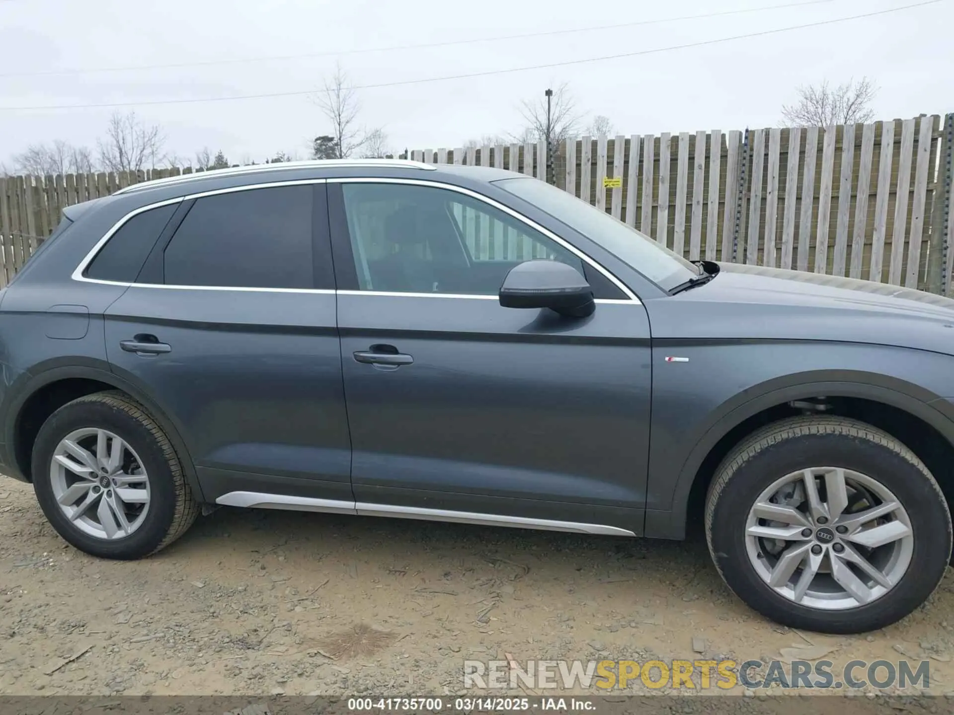 13 Photograph of a damaged car WA1GAAFY3P2062189 AUDI Q5 2023