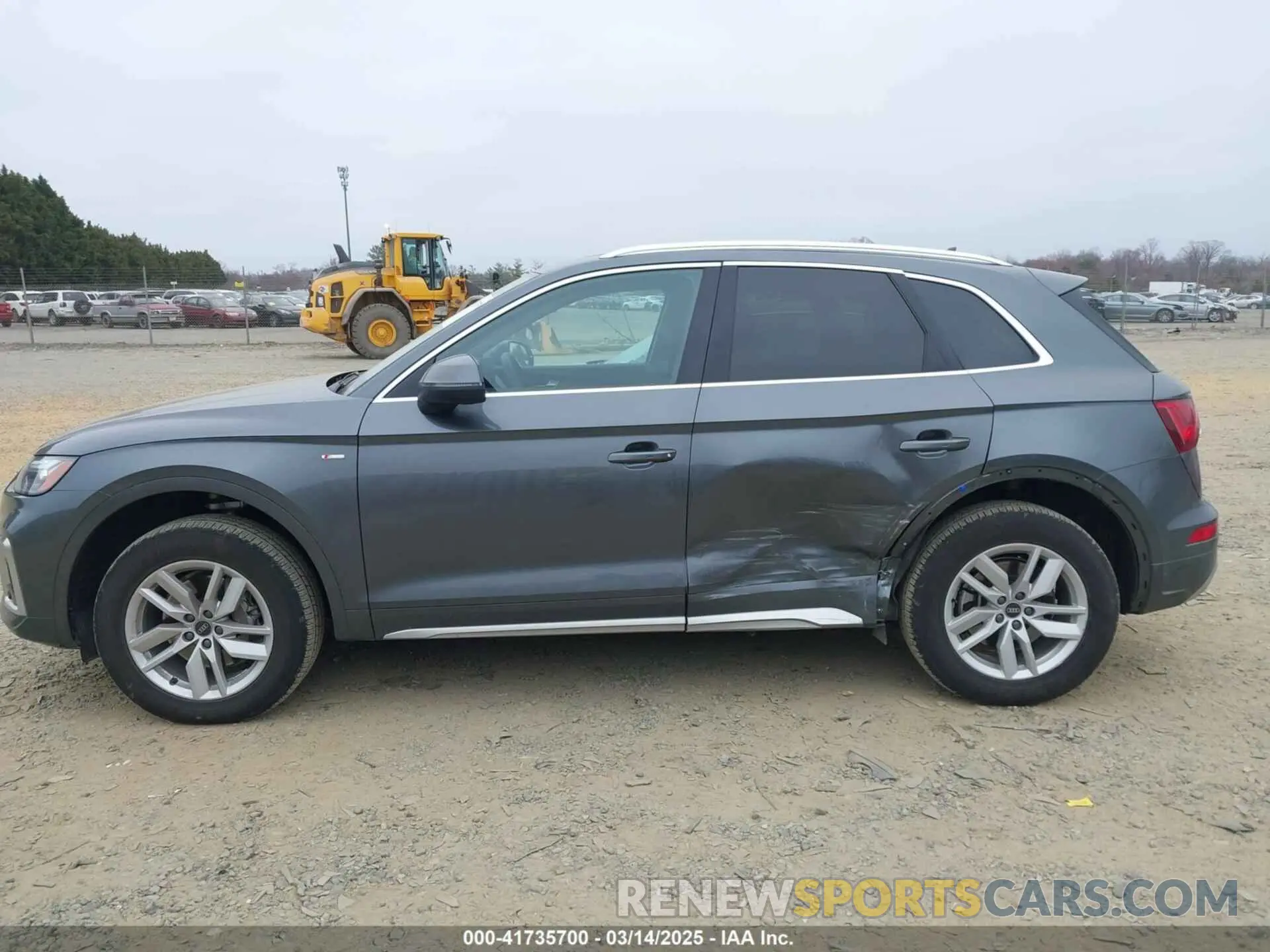 14 Photograph of a damaged car WA1GAAFY3P2062189 AUDI Q5 2023