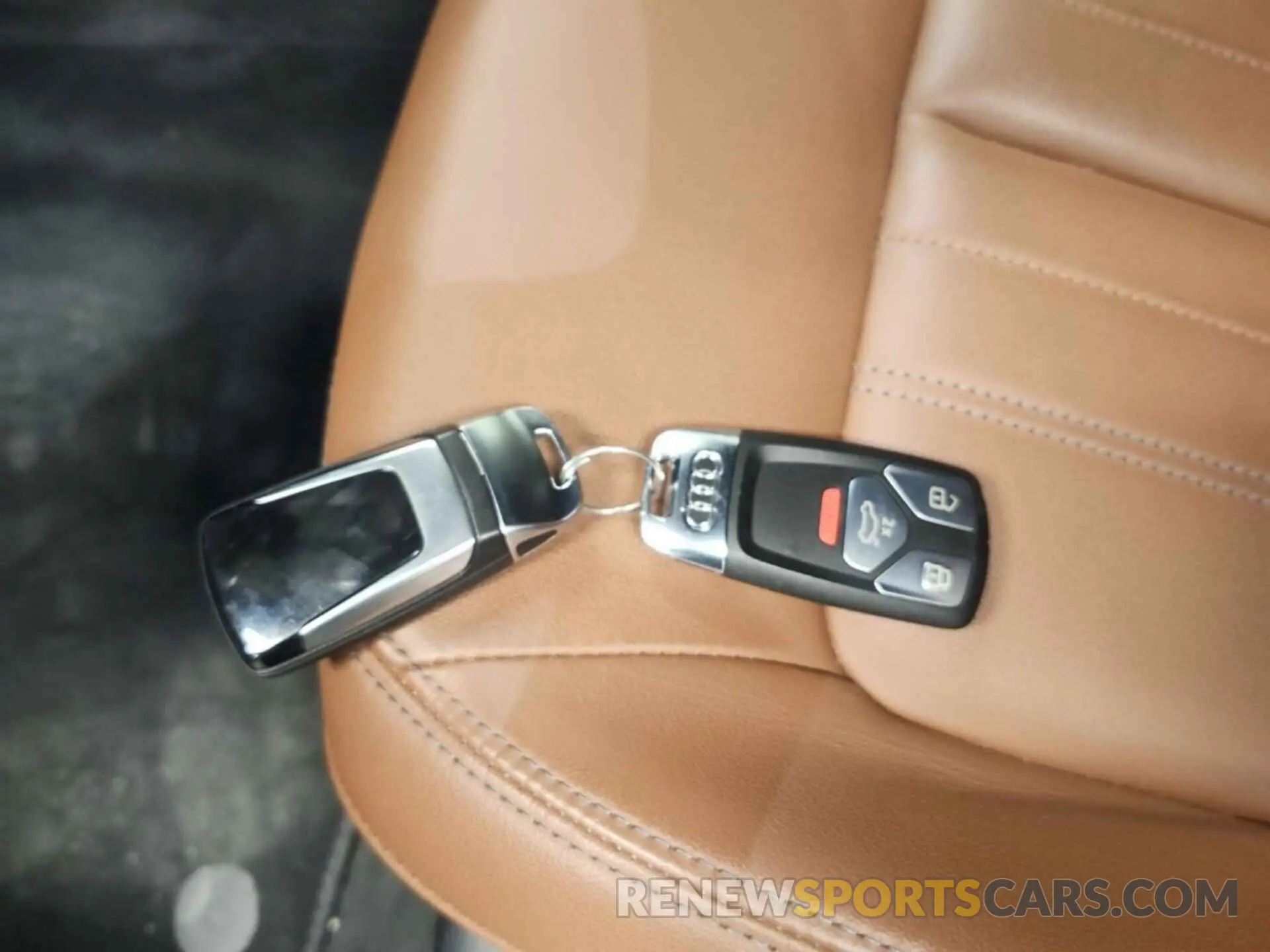 18 Photograph of a damaged car WA1GAAFY4P2030772 AUDI Q5 2023