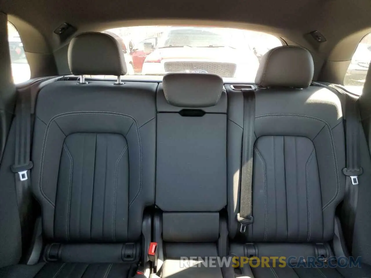 10 Photograph of a damaged car WA1GAAFY4P2128507 AUDI Q5 2023