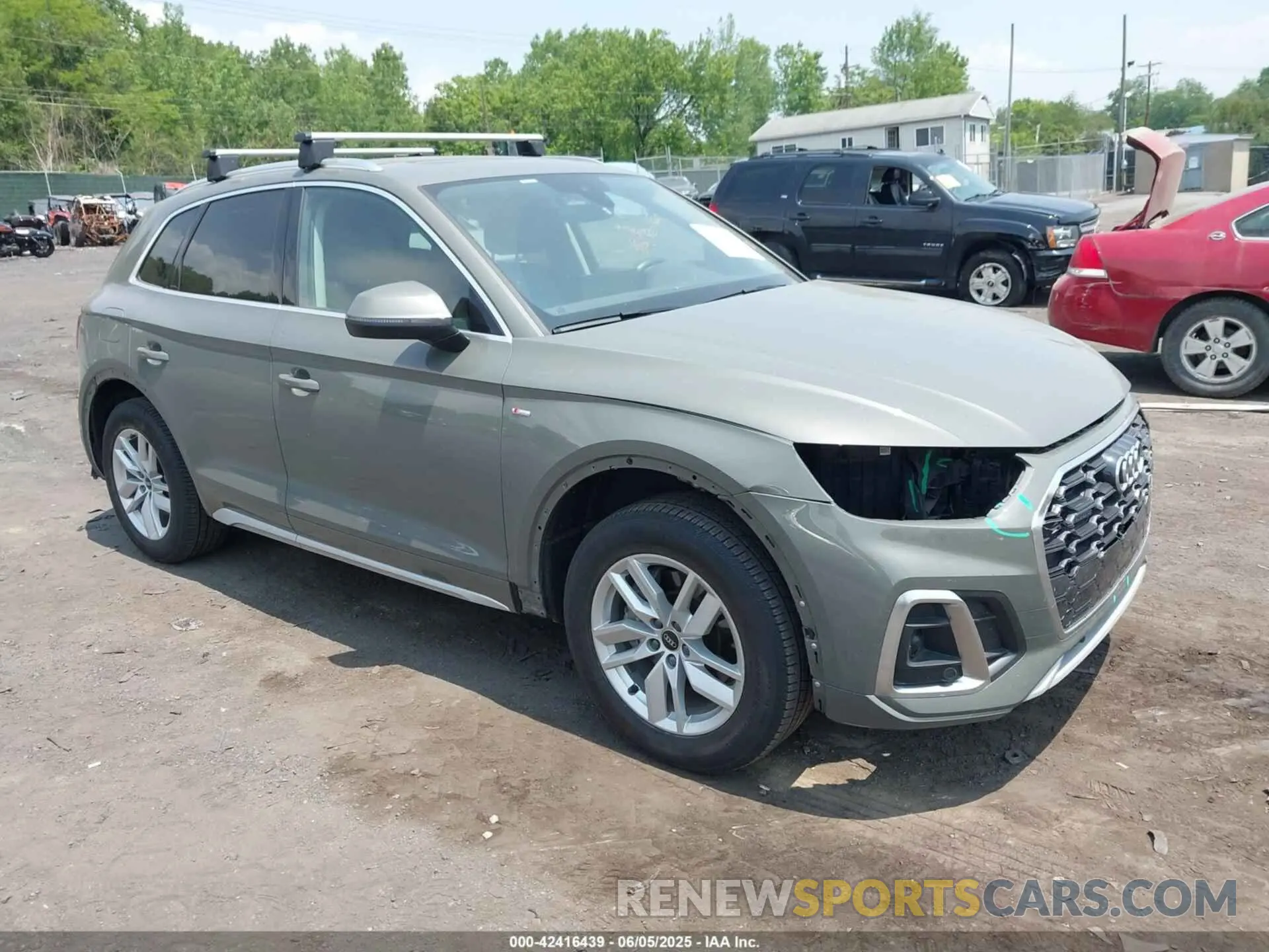 1 Photograph of a damaged car WA1GAAFY5P2012863 AUDI Q5 2023