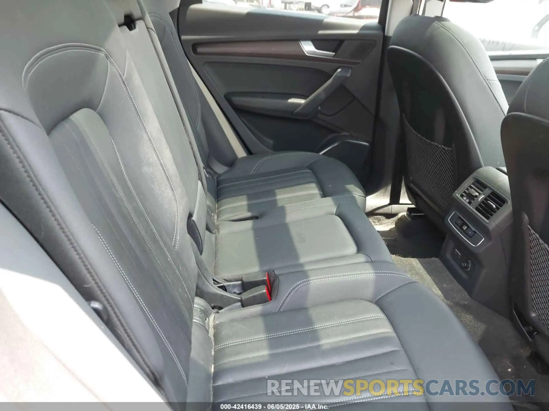 8 Photograph of a damaged car WA1GAAFY5P2012863 AUDI Q5 2023