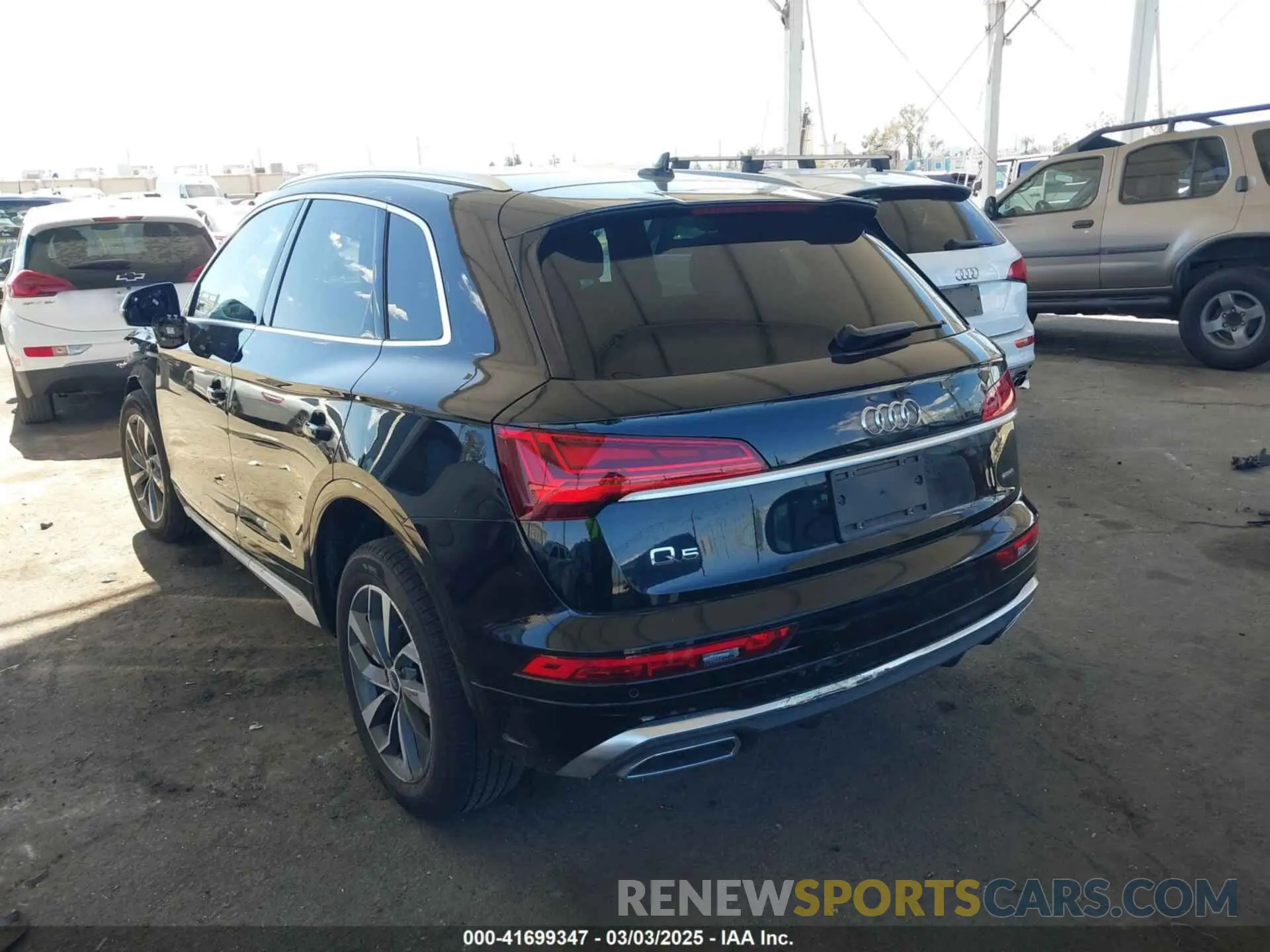 3 Photograph of a damaged car WA1GAAFY6P2096739 AUDI Q5 2023