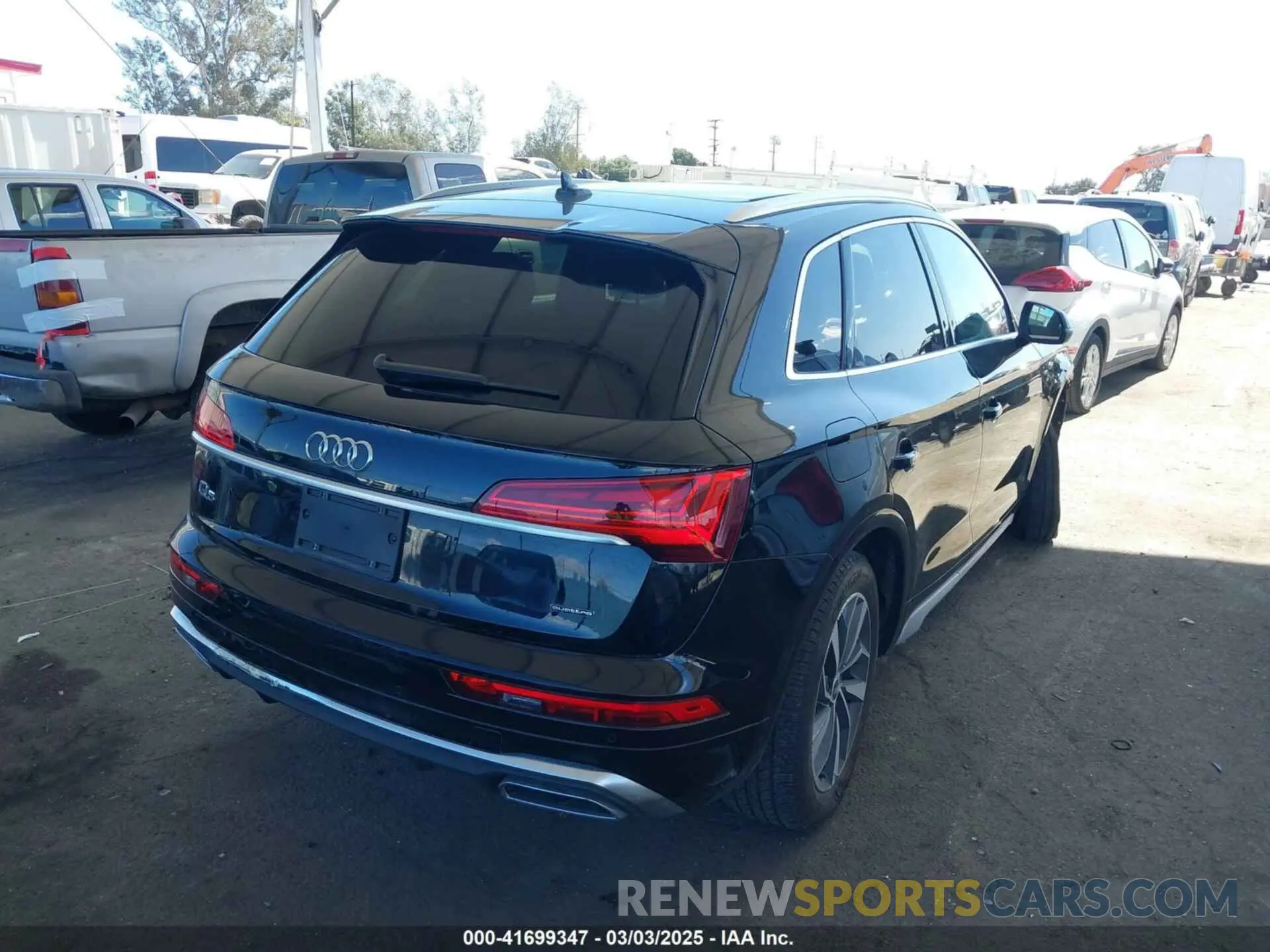4 Photograph of a damaged car WA1GAAFY6P2096739 AUDI Q5 2023