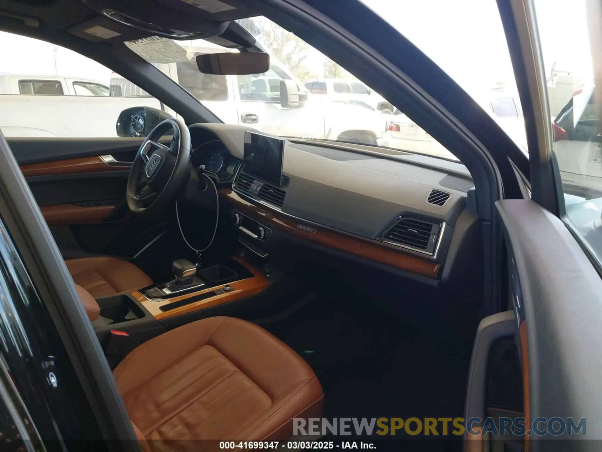 5 Photograph of a damaged car WA1GAAFY6P2096739 AUDI Q5 2023